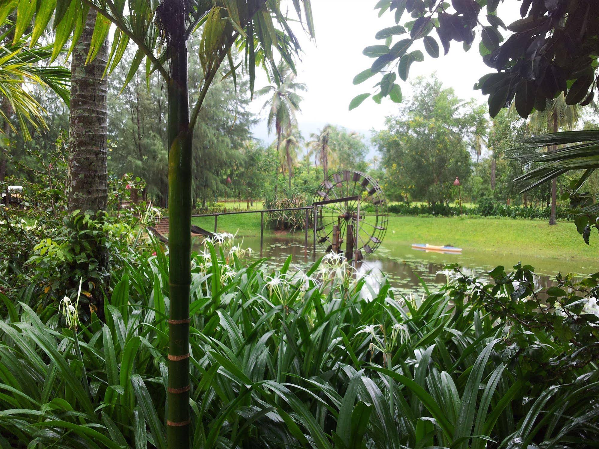 Nataya Roundhouse Coral Bay Resort and Spa