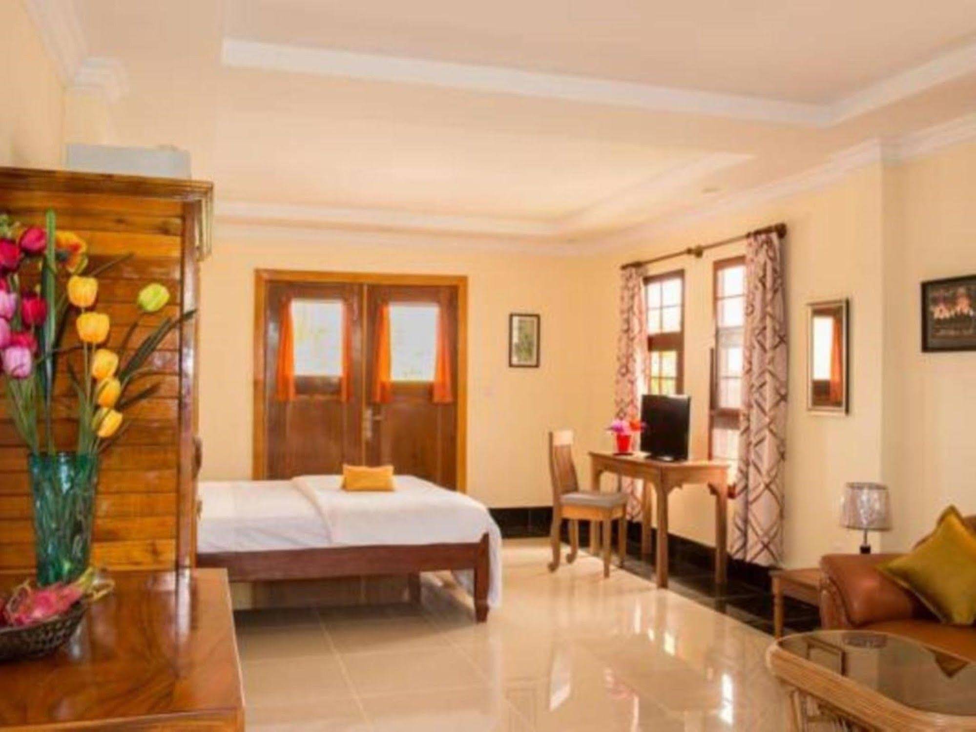 Pink Sands Villa
