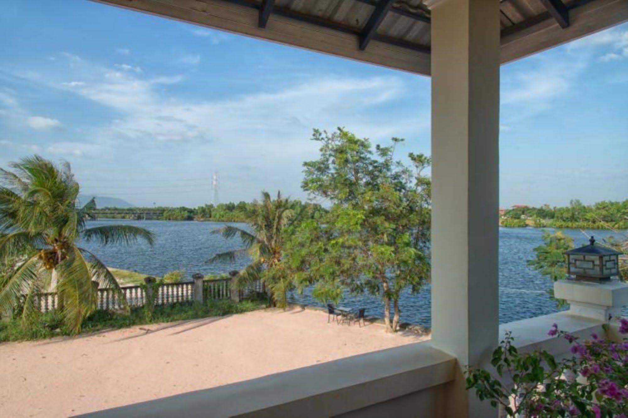 Pink Sands Villa