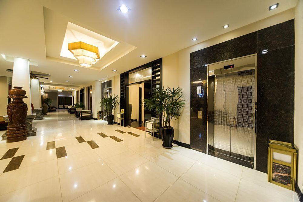 Rock Royal Hotel & Resort