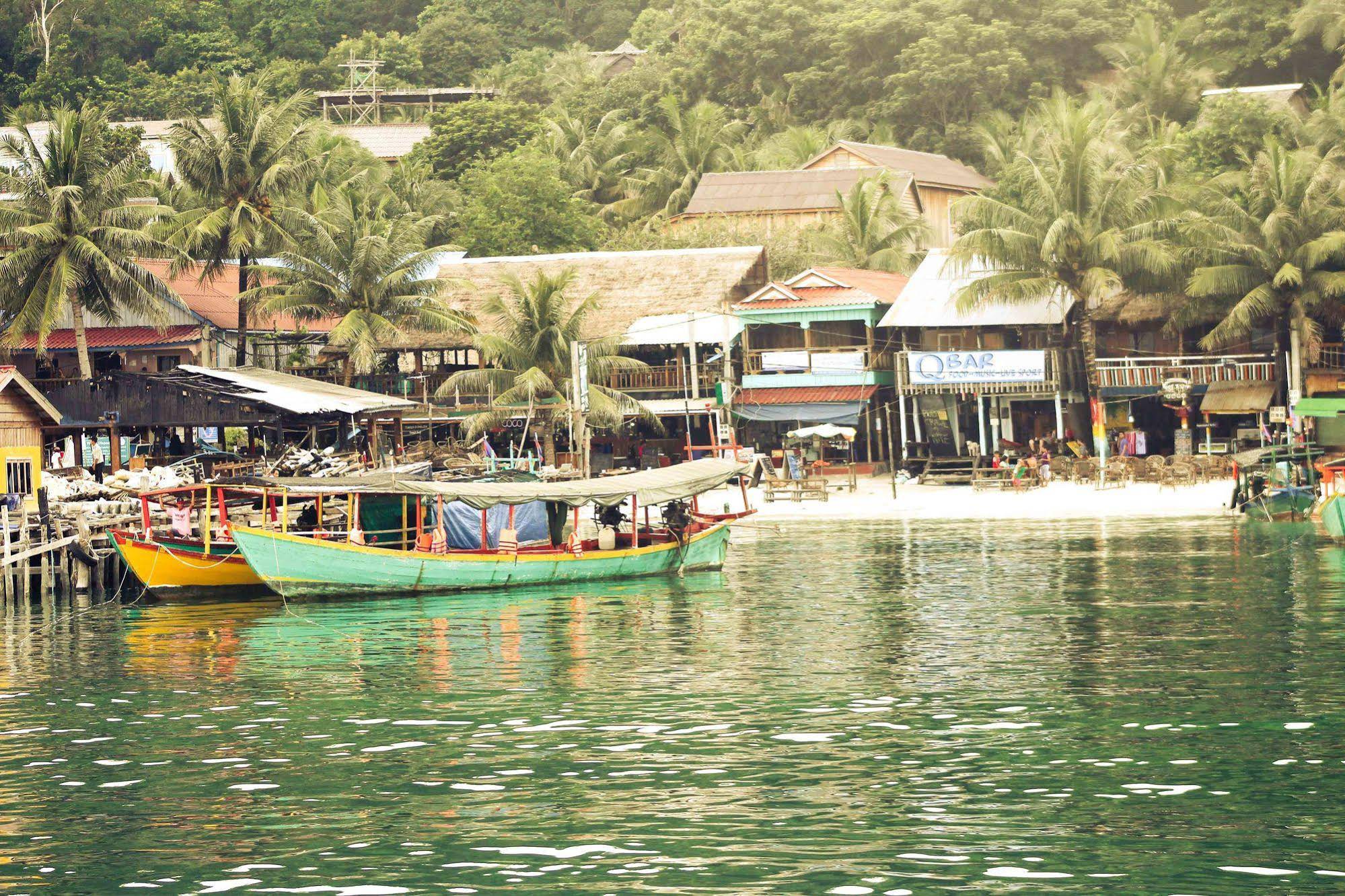 Gauguin Resort