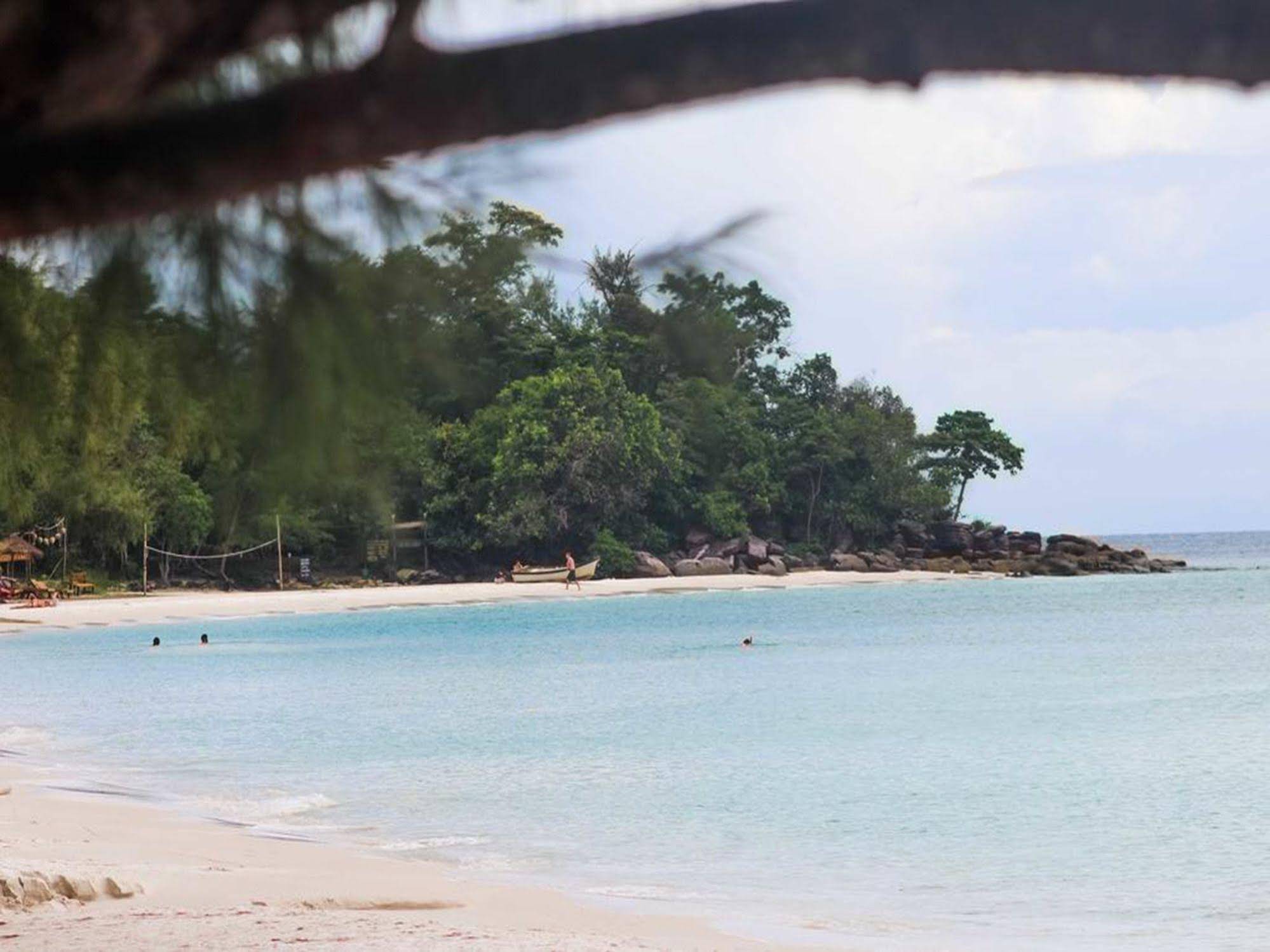 Gauguin Resort