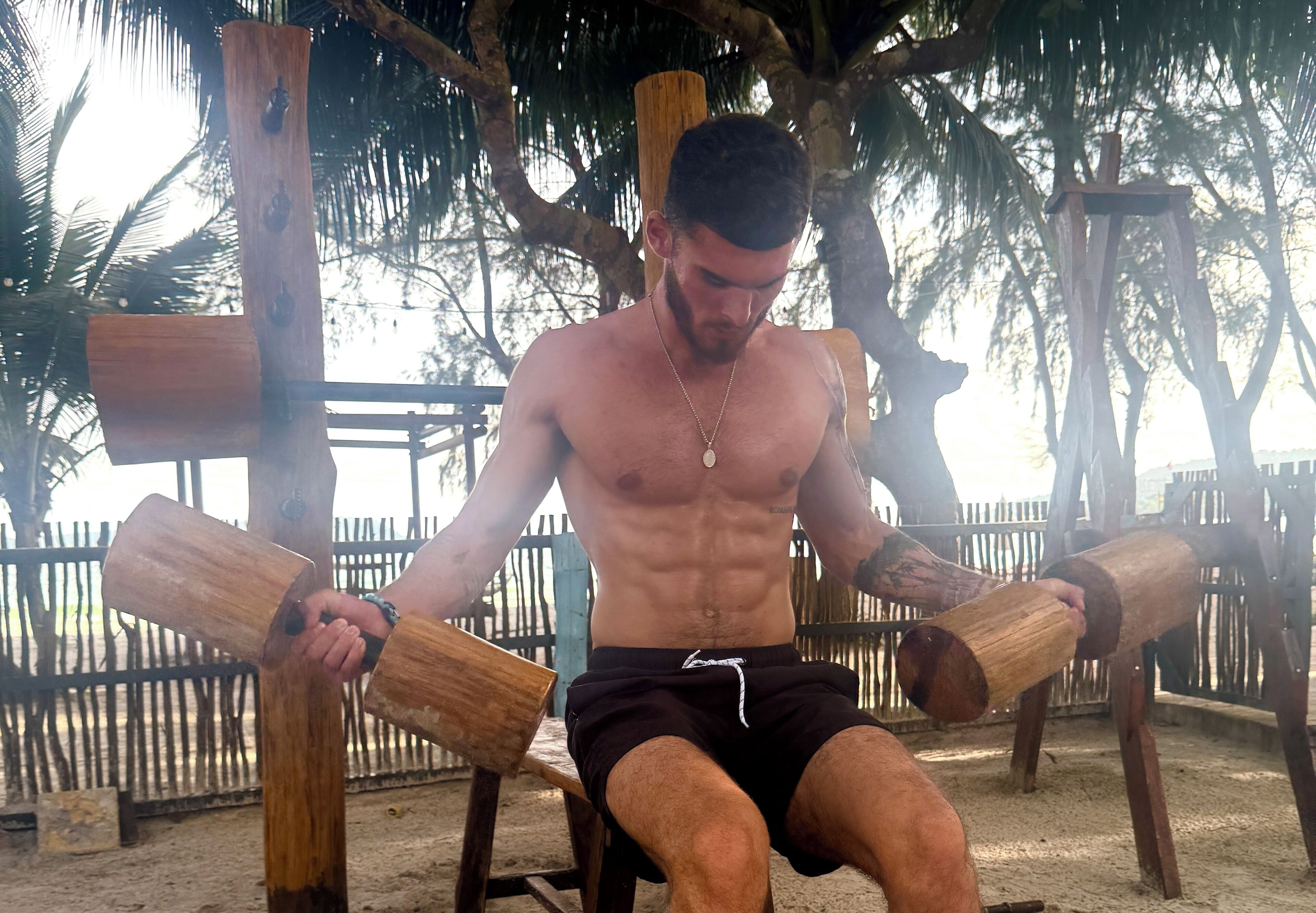 Mad Monkey Koh Rong Samloem