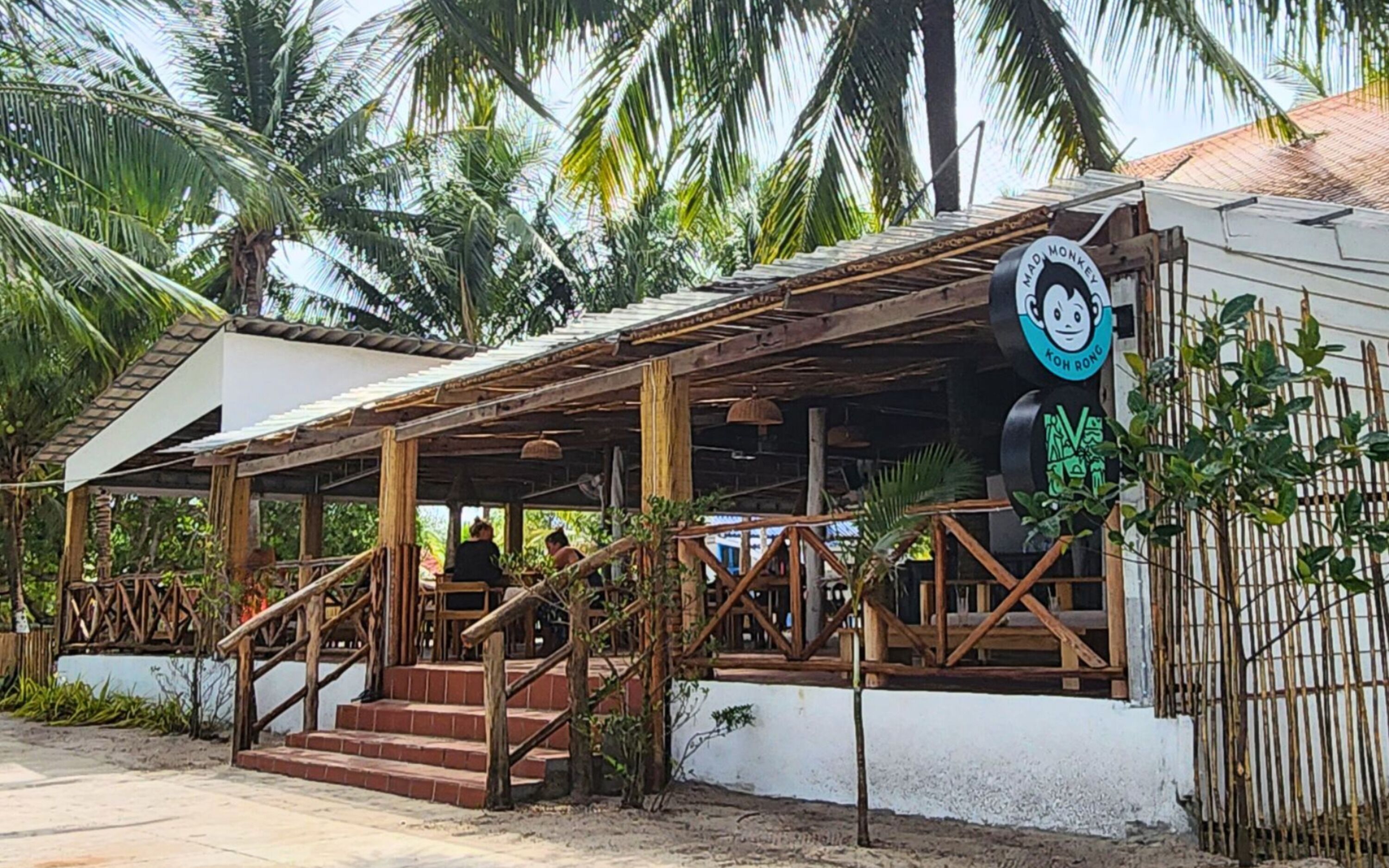 Mad Monkey Koh Rong Samloem