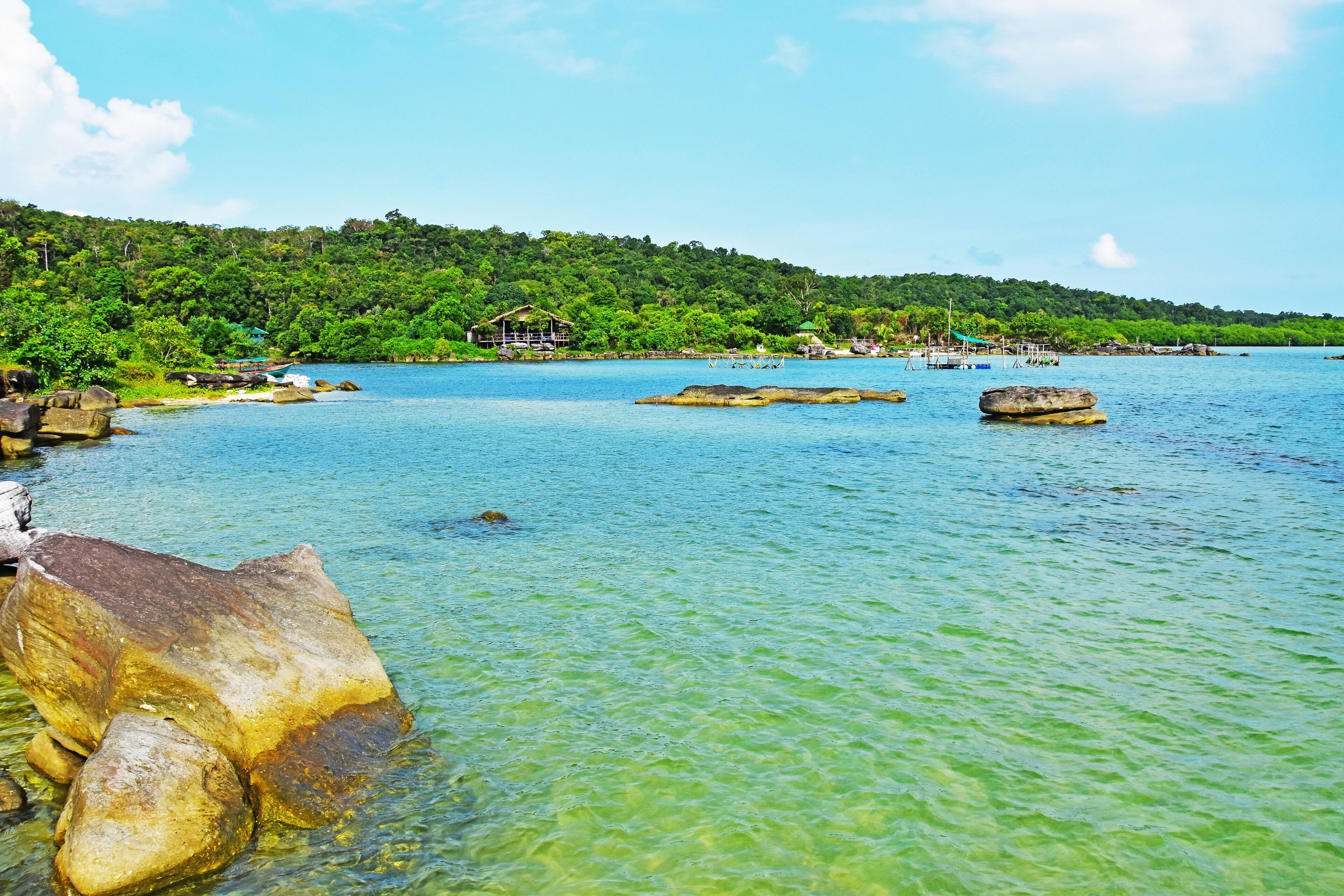 Mad Monkey Koh Rong Samloem