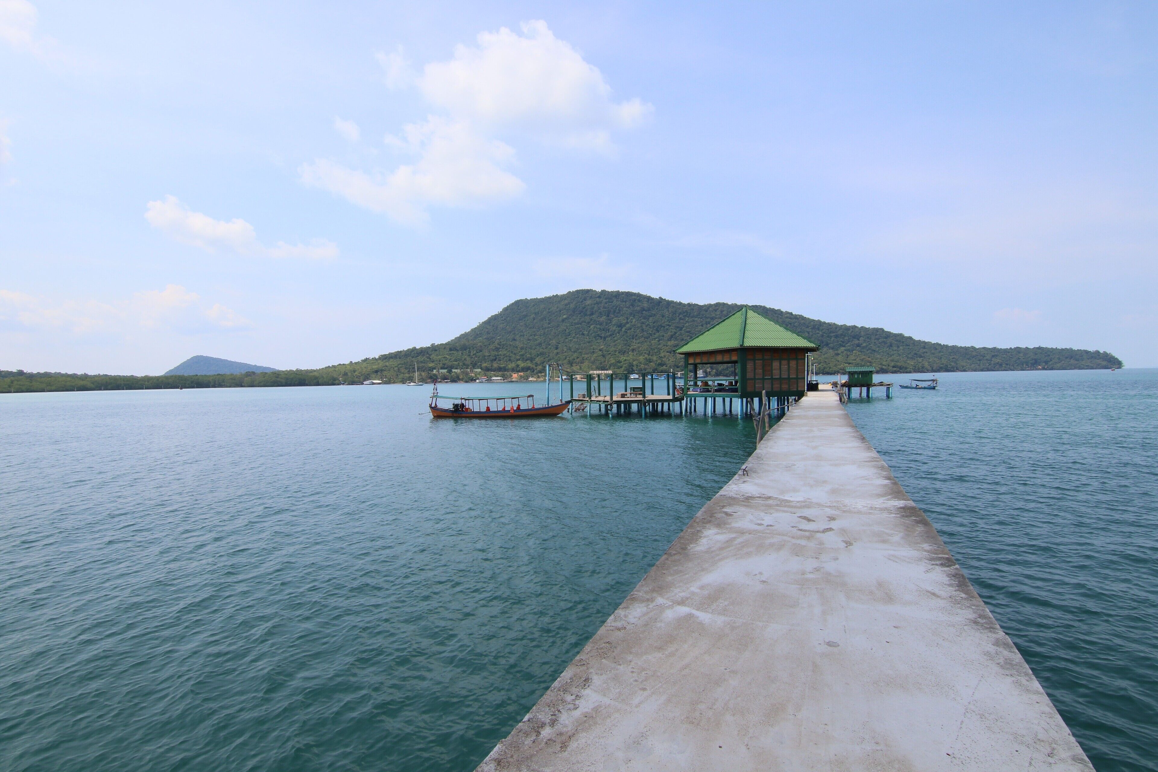 Mad Monkey Koh Rong Samloem