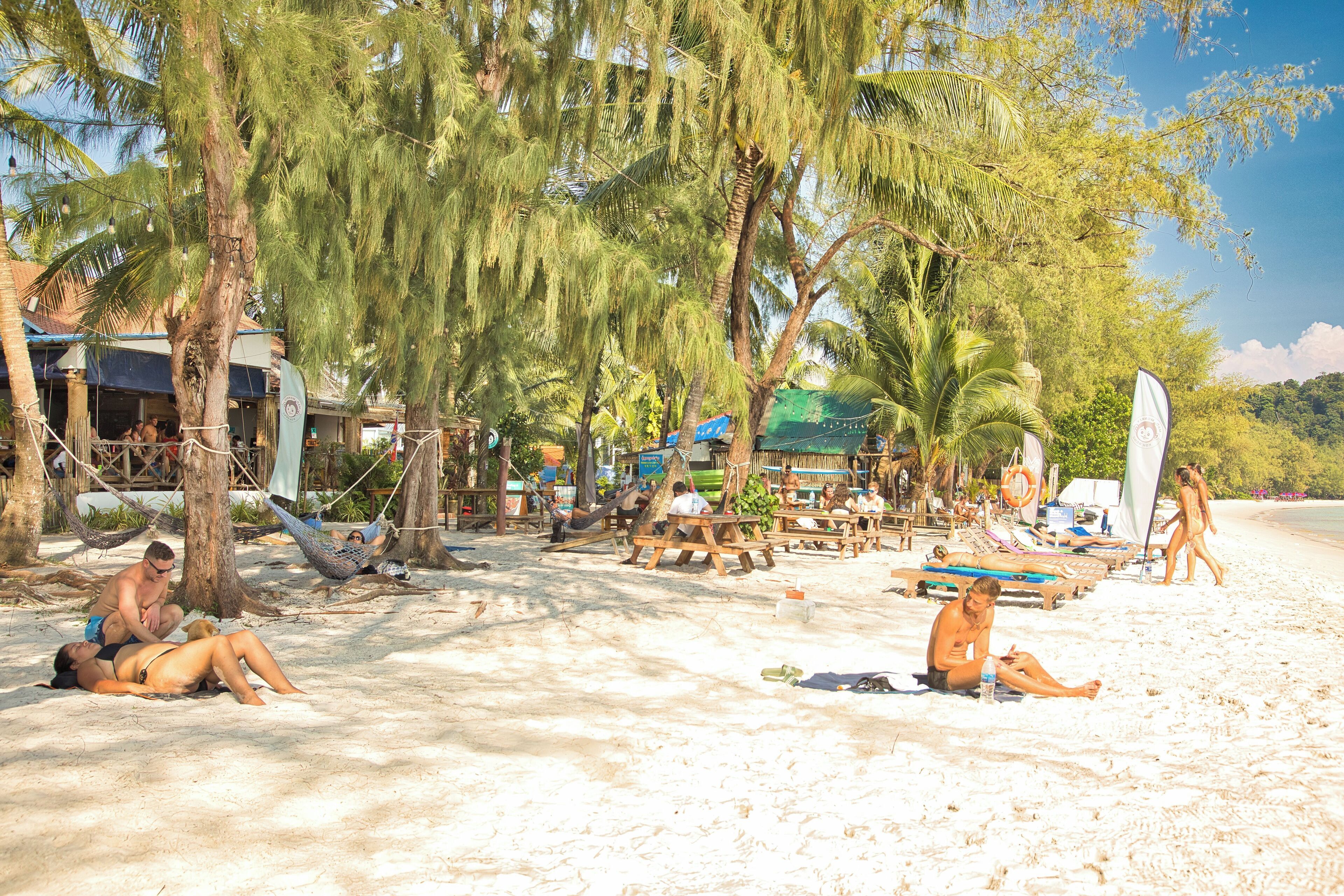 Mad Monkey Koh Rong Samloem