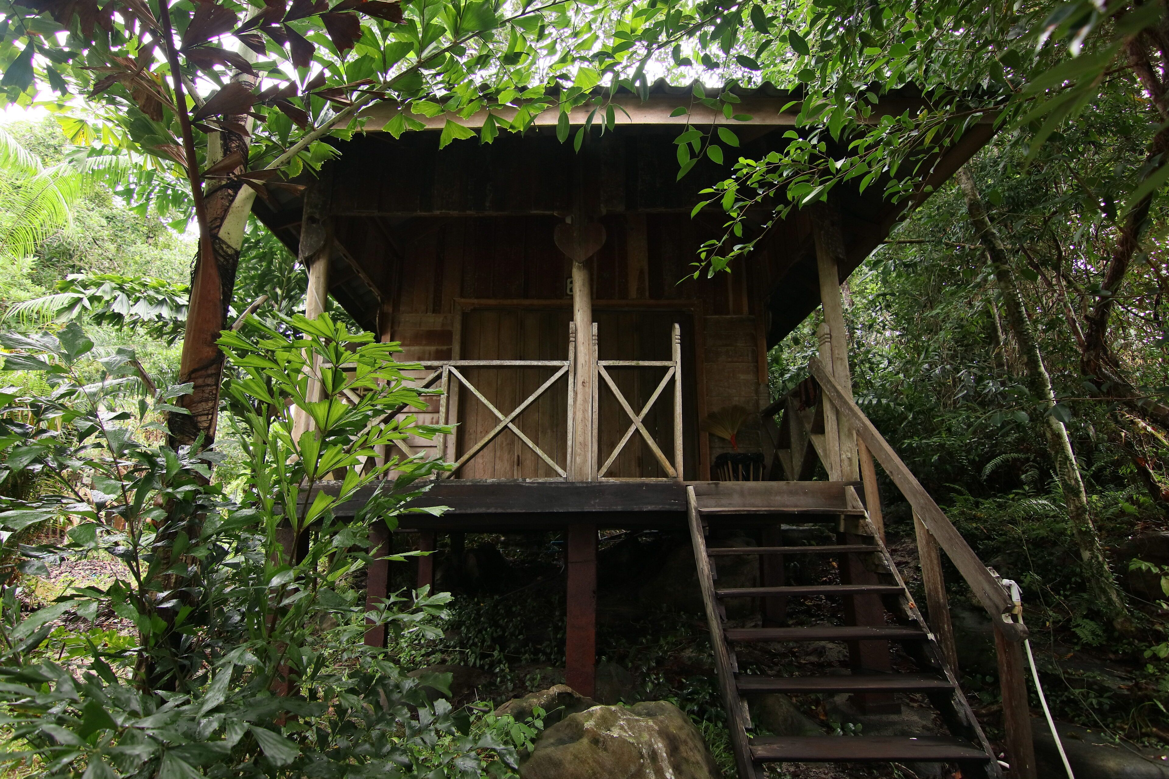 Mad Monkey Koh Rong Samloem
