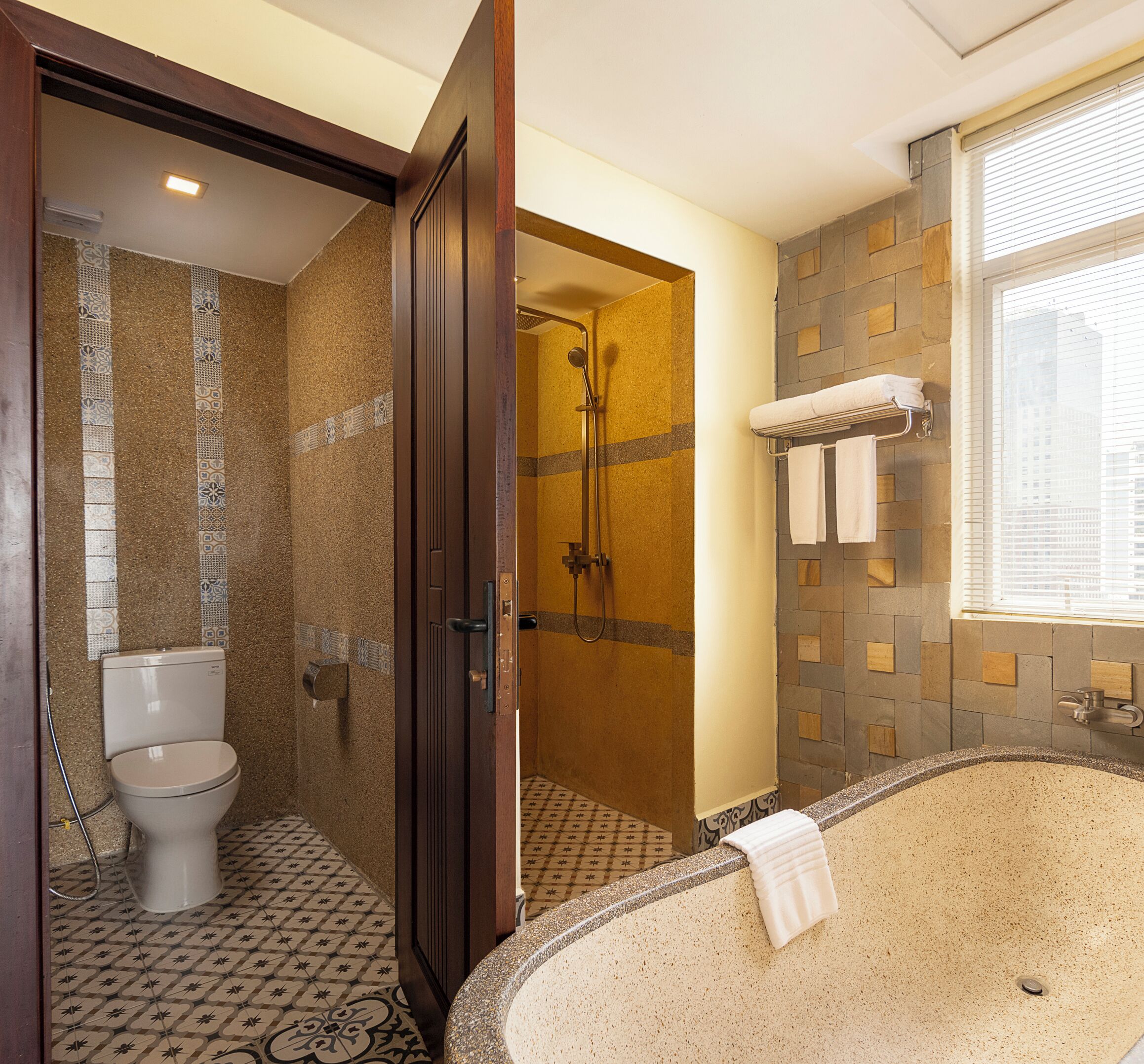 Arison Hotel