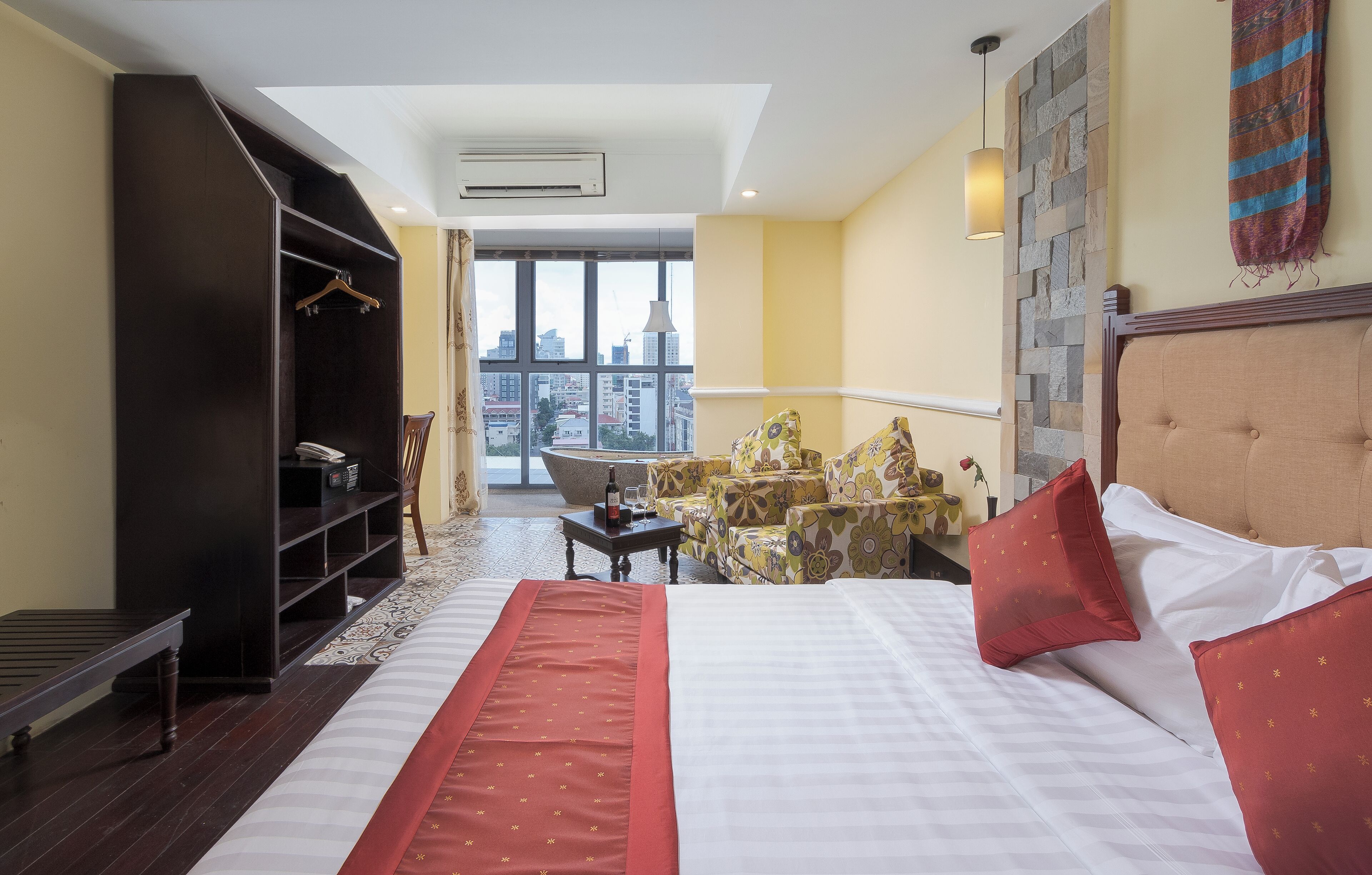 Arison Hotel