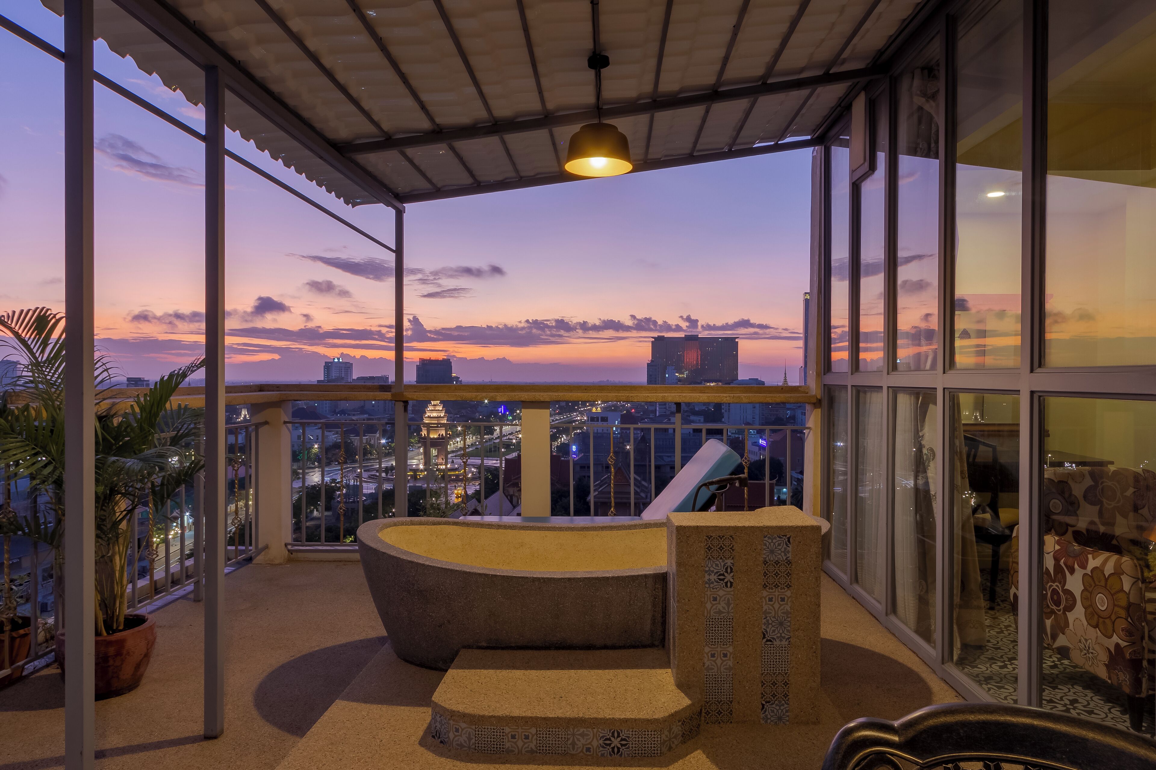 Arison Hotel