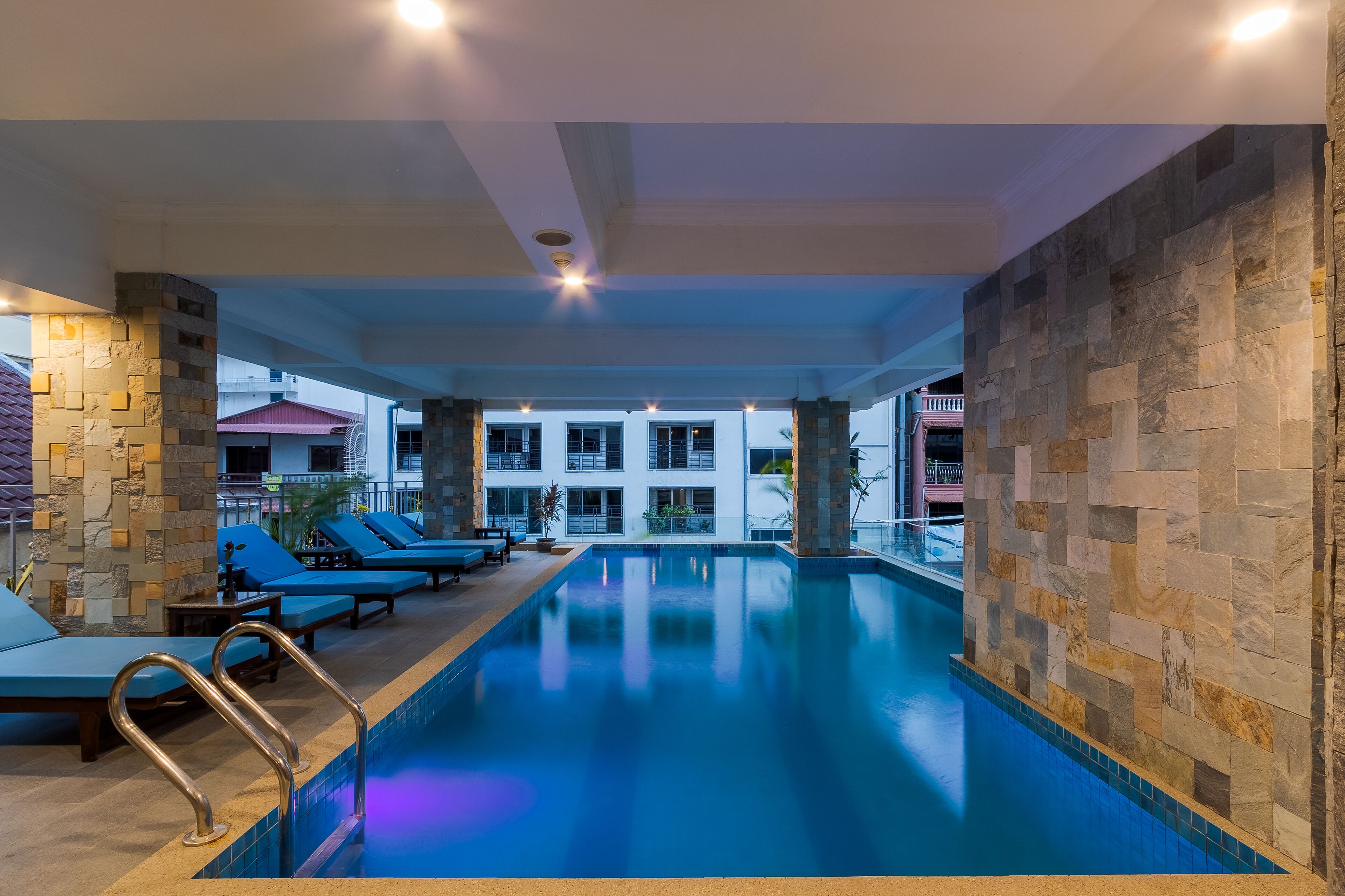 Arison Hotel