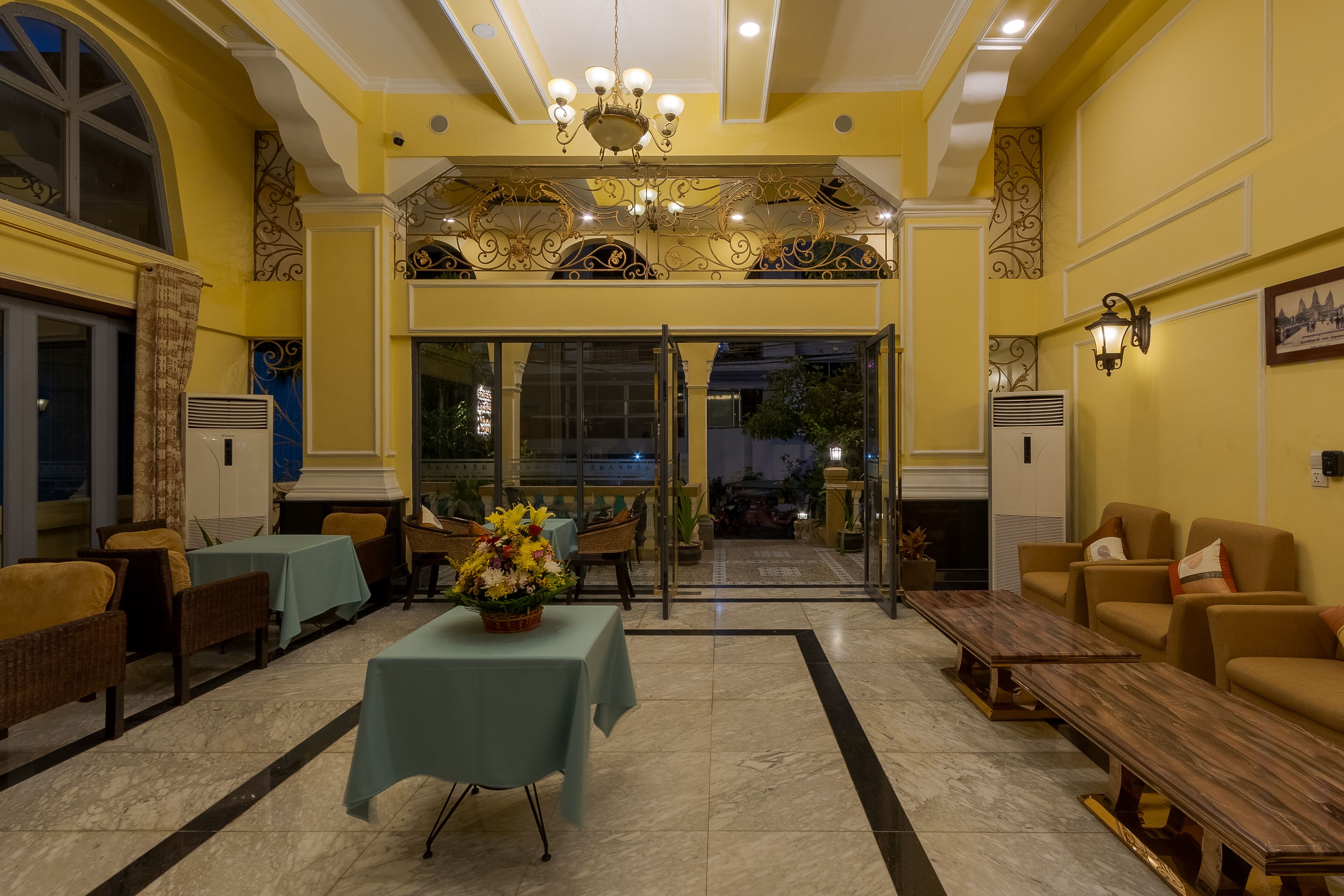 Arison Hotel