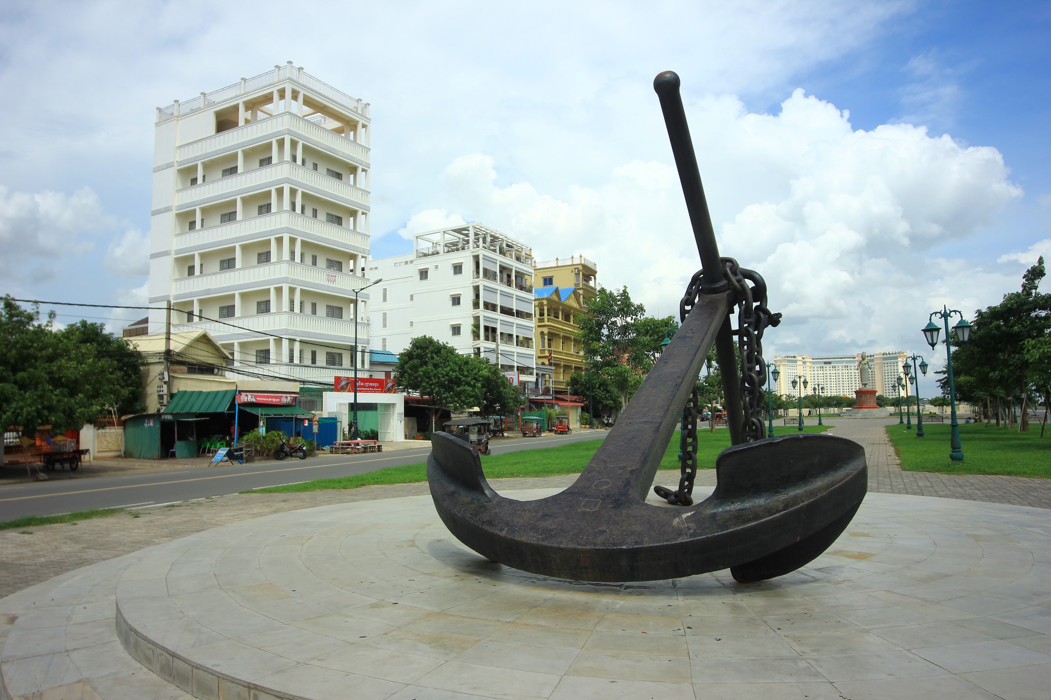 City Riverfront Hotel & Mart