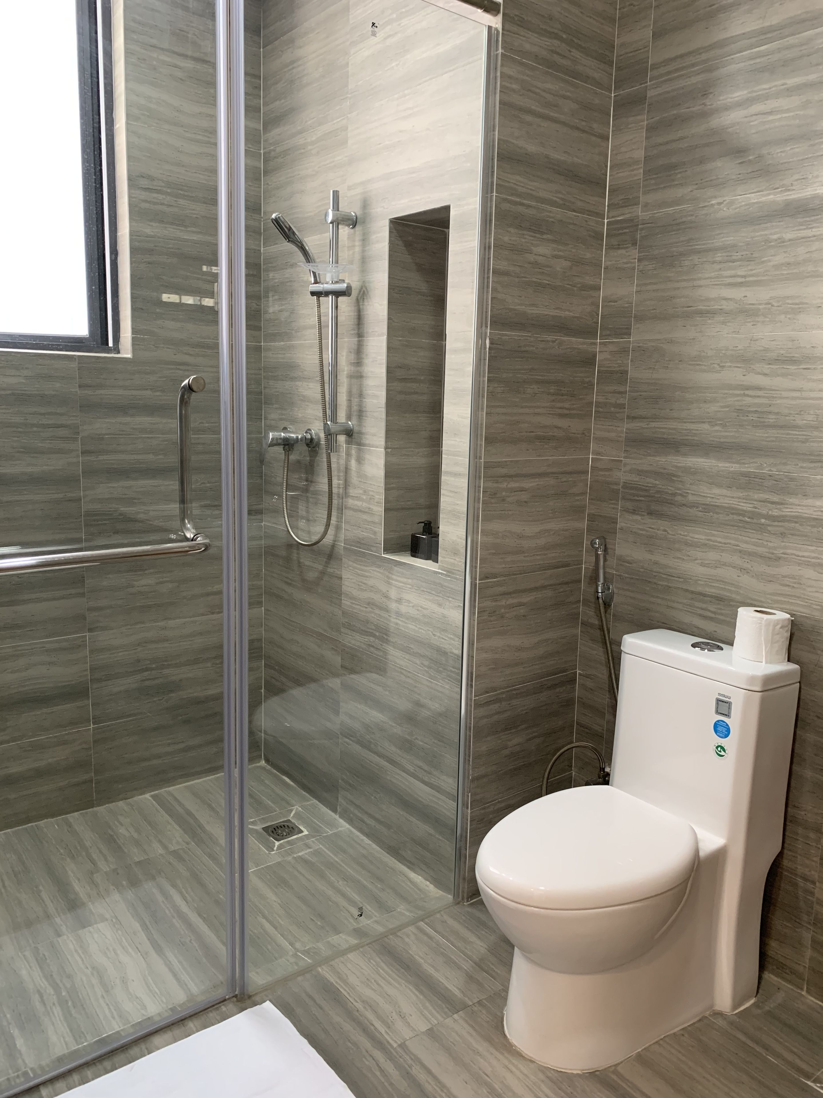 D Suites