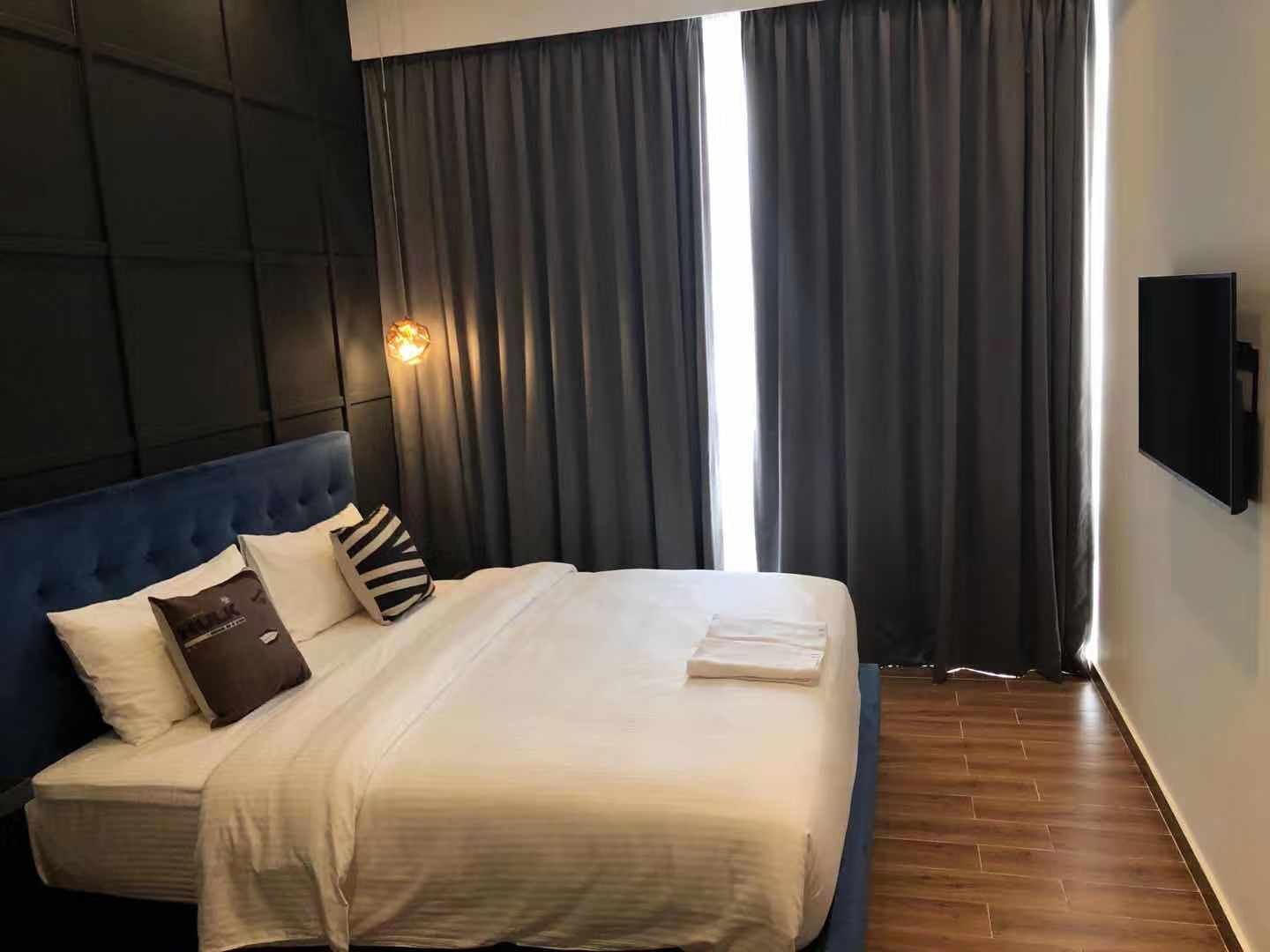 D Suites