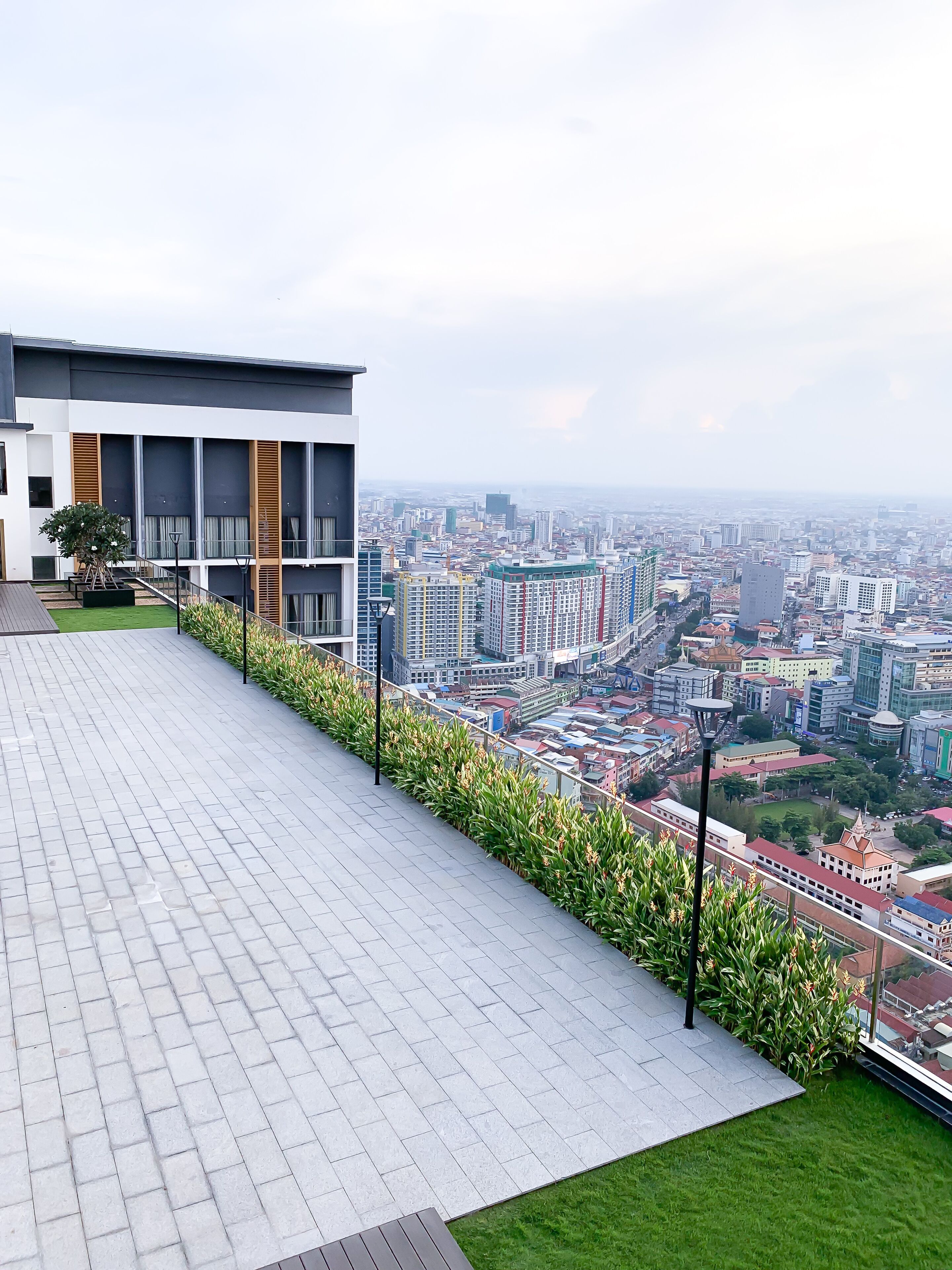 D Suites