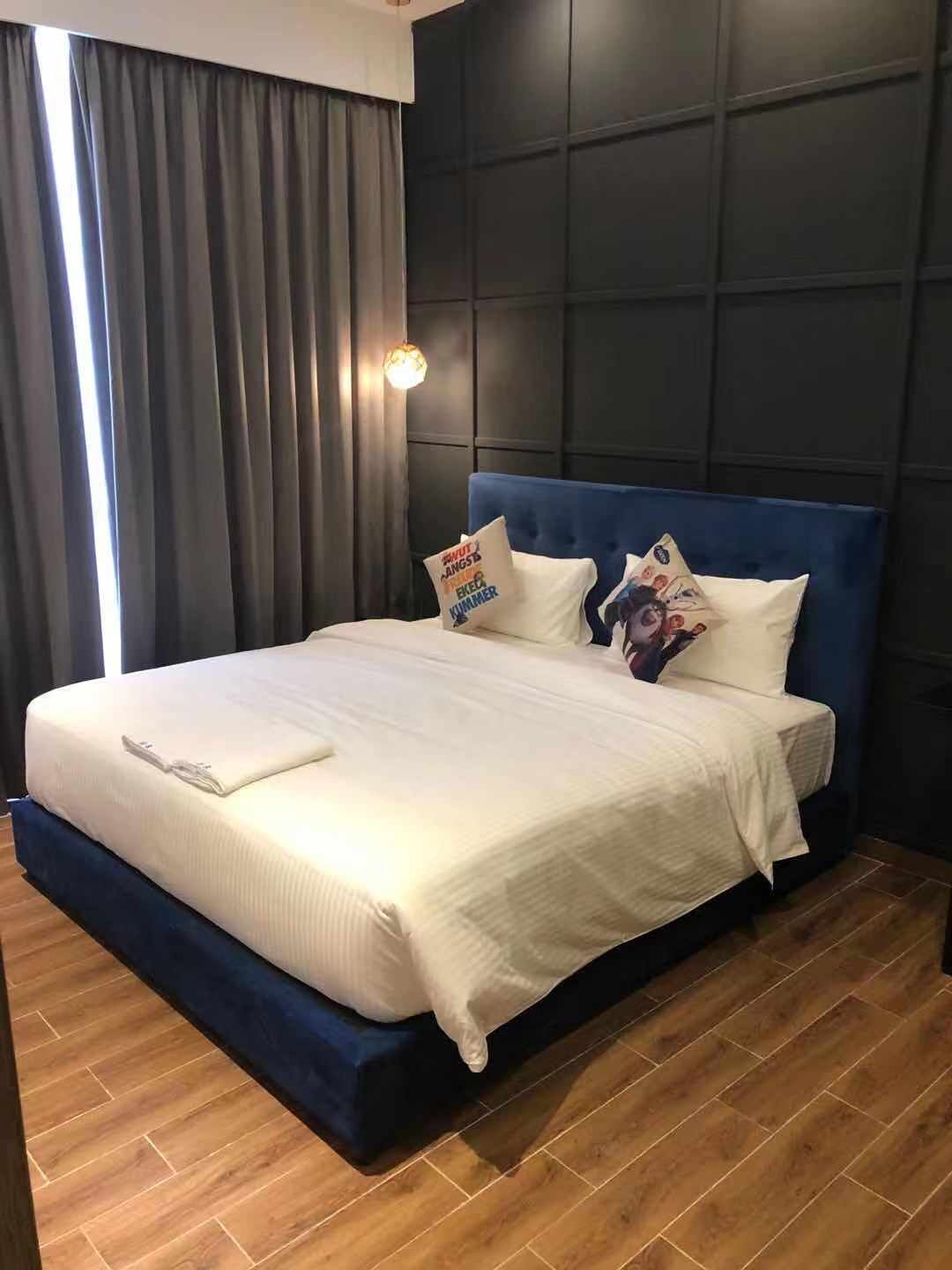 D Suites