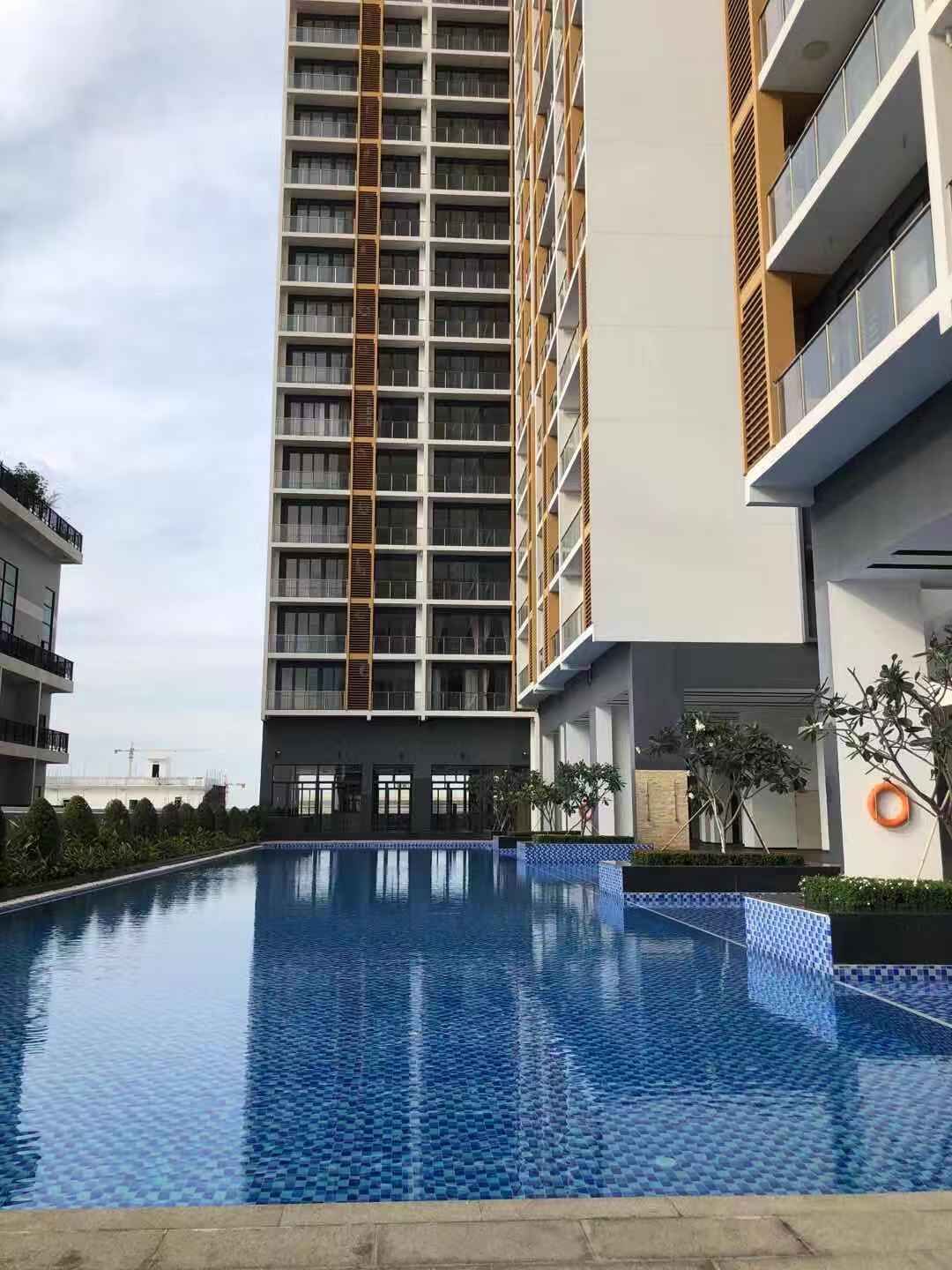 D Suites