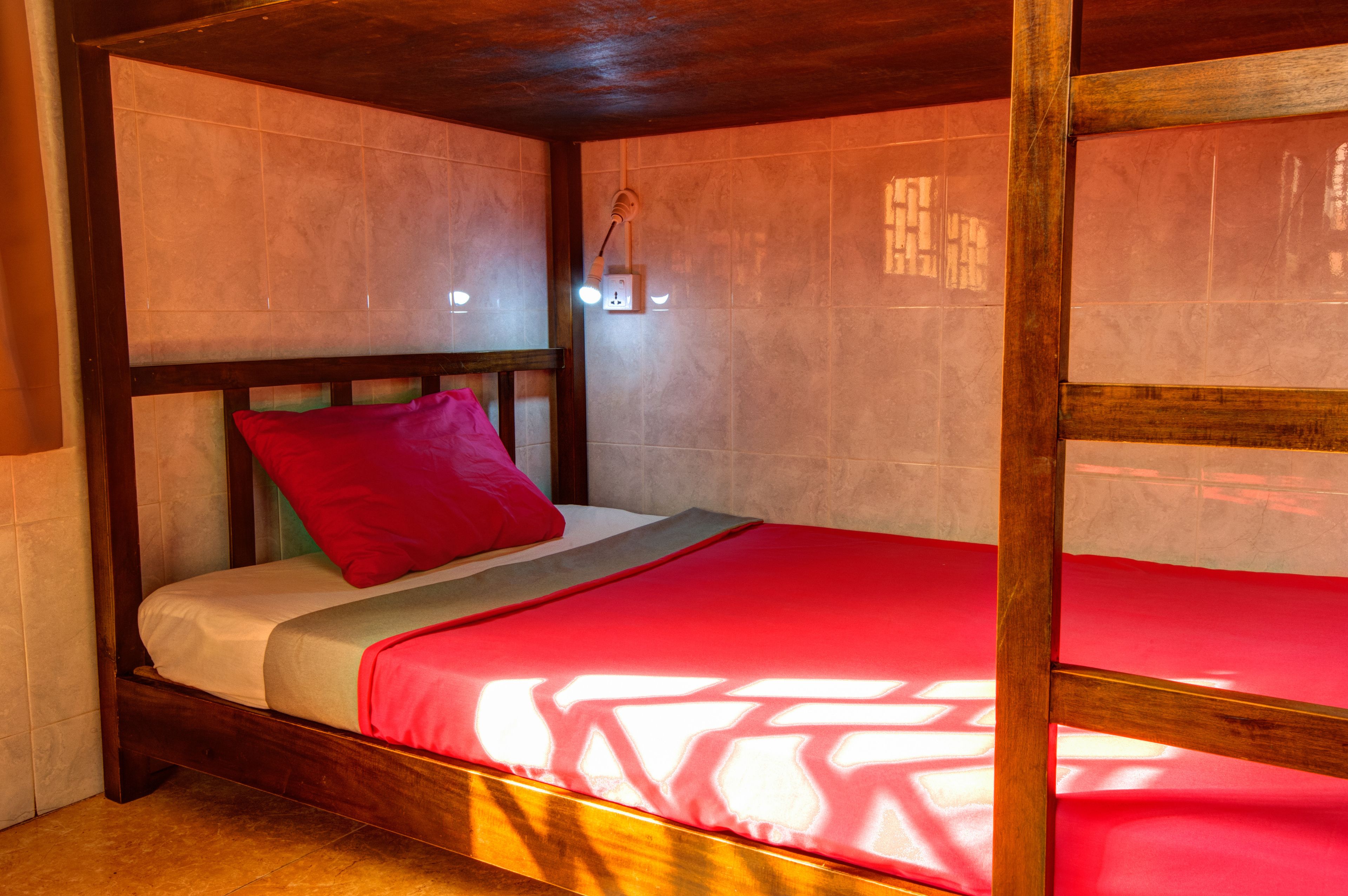 Eighty8 Backpackers Hostel