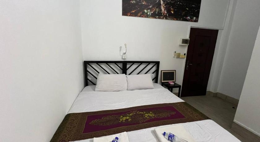 Eighty8 Backpackers Hostel