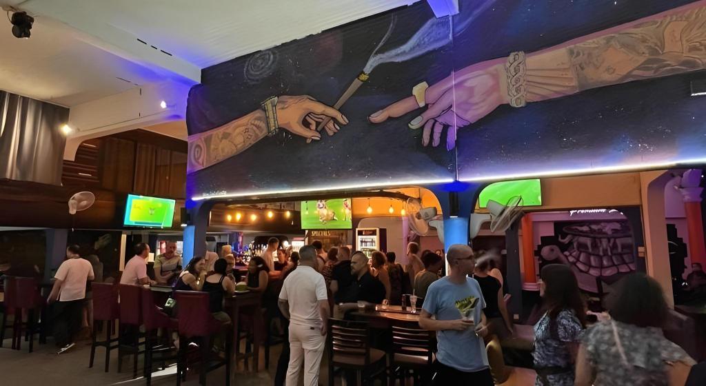 Eighty8 Backpackers Hostel