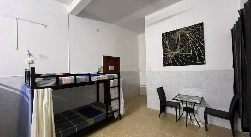 Eighty8 Backpackers Hostel