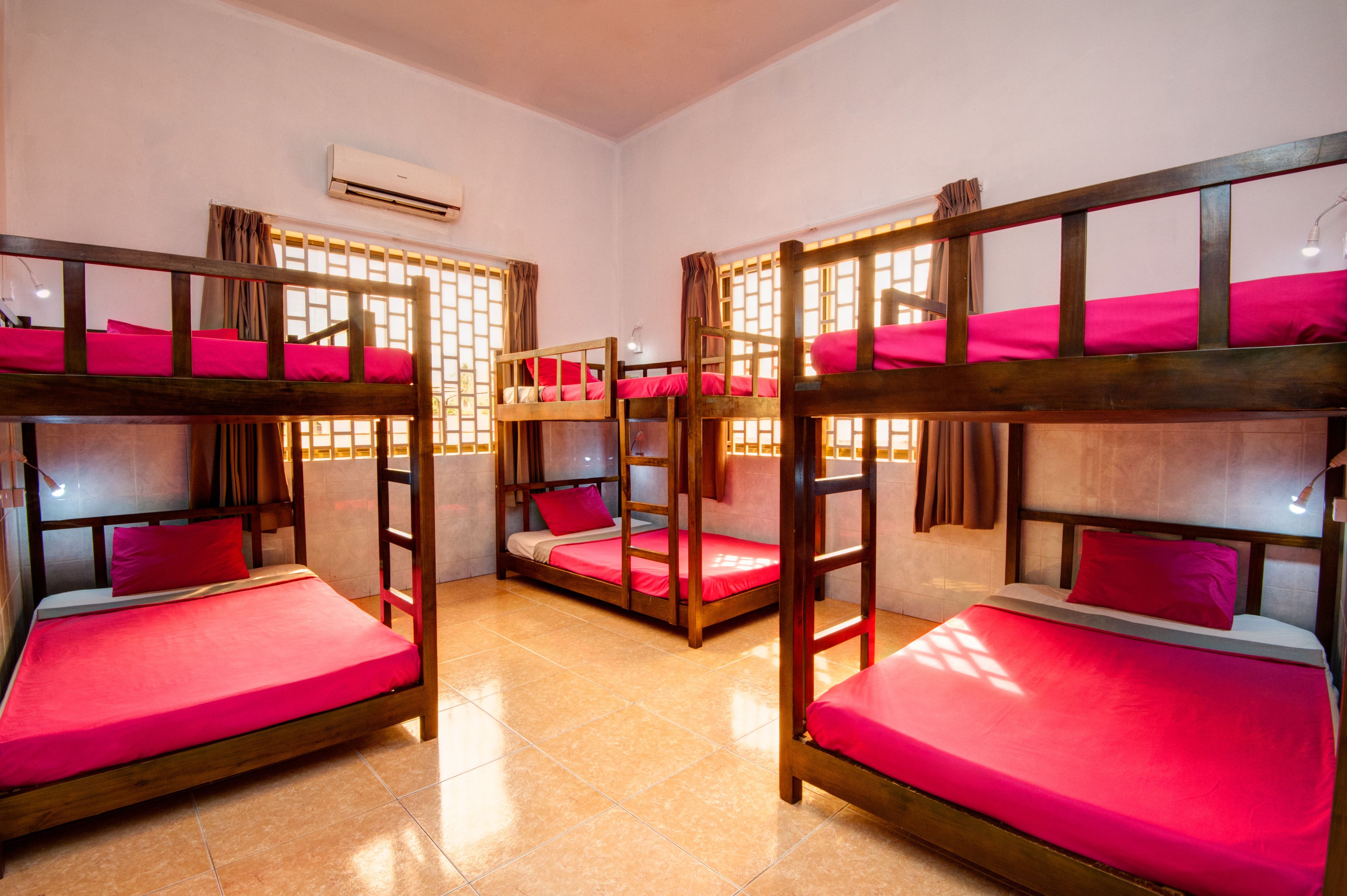 Eighty8 Backpackers Hostel