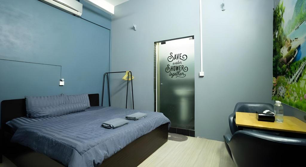 Eighty8 Backpackers Hostel