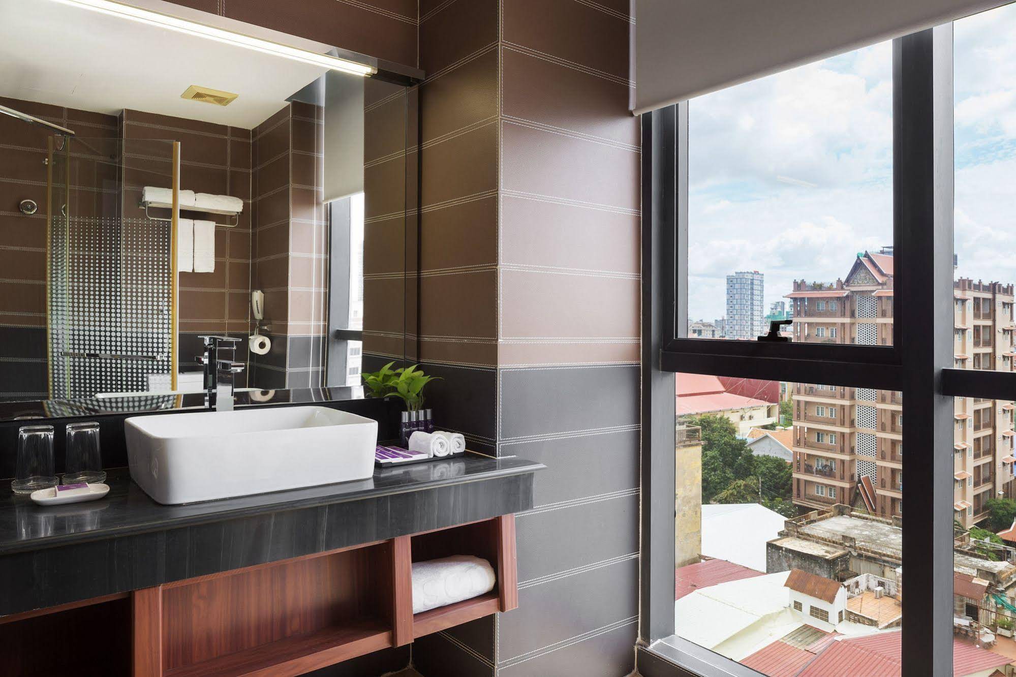 Essence Hotel-Phnom Penh