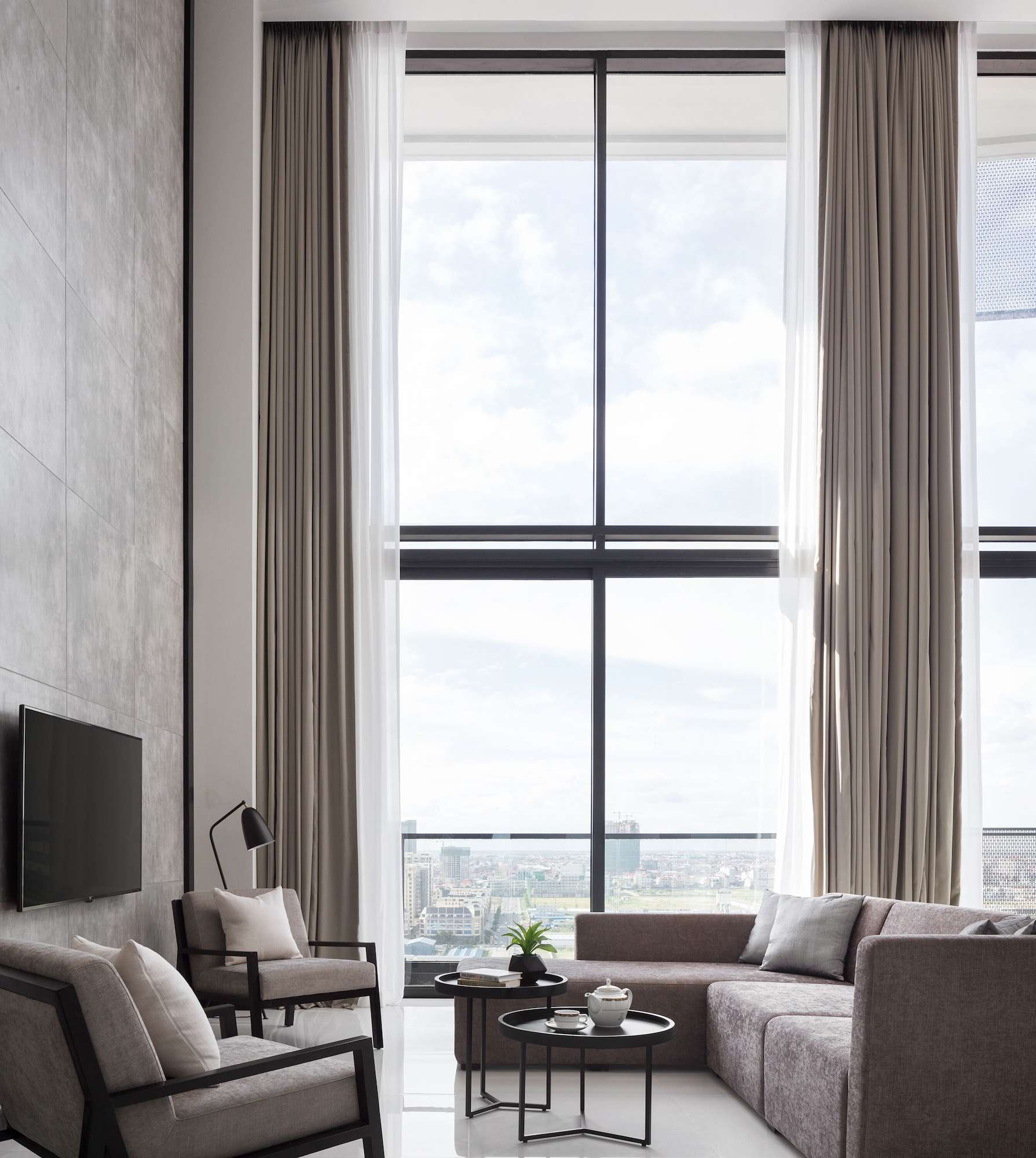 Luxcity Hotel & Apartment