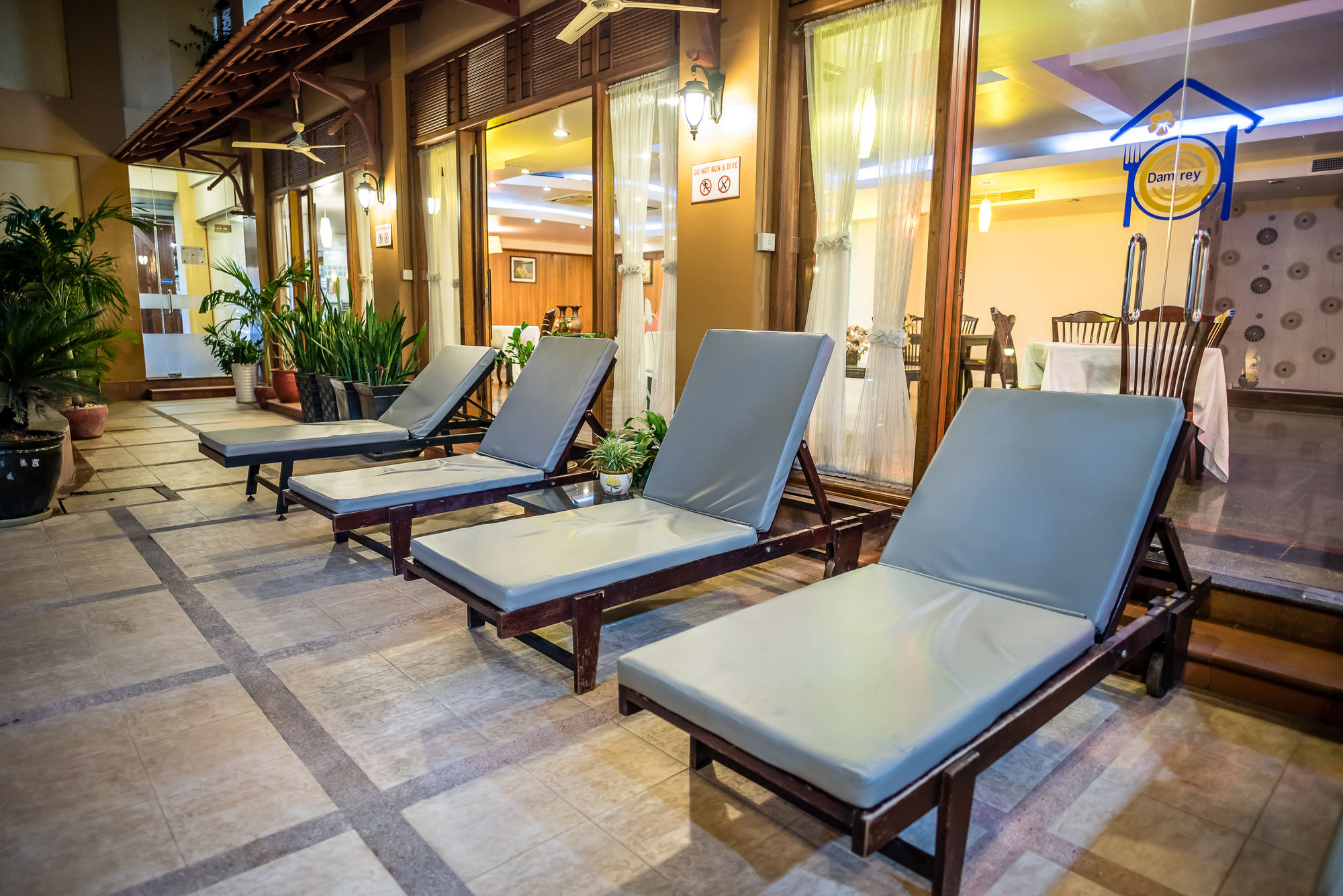 Ohana Phnom Penh Palace Hotel