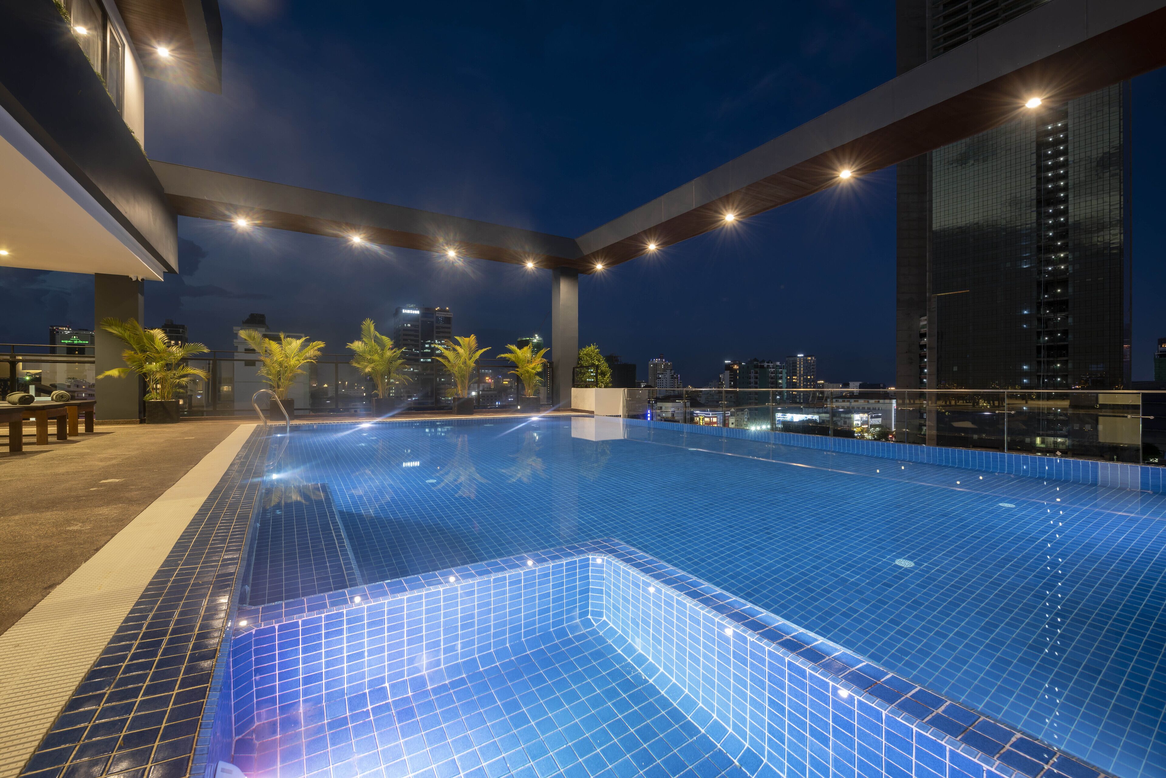 Residence 105 Hotel & Apartments