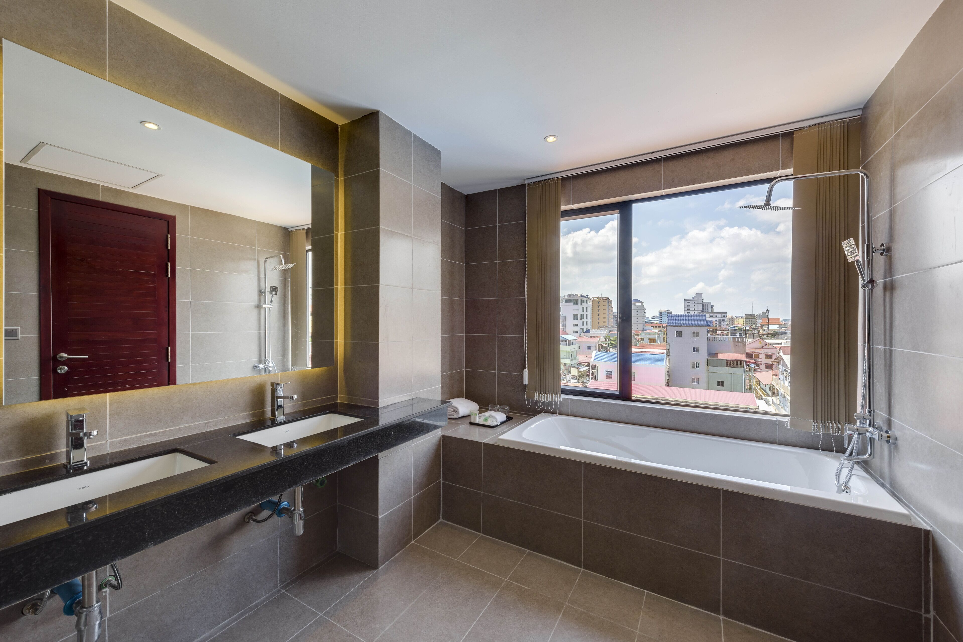 Residence 105 Hotel & Apartments