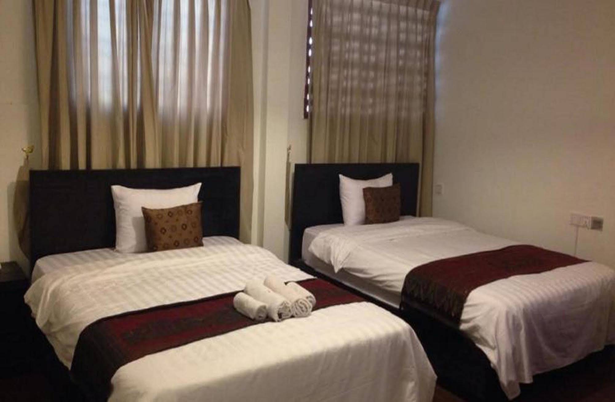 River Star Hotel