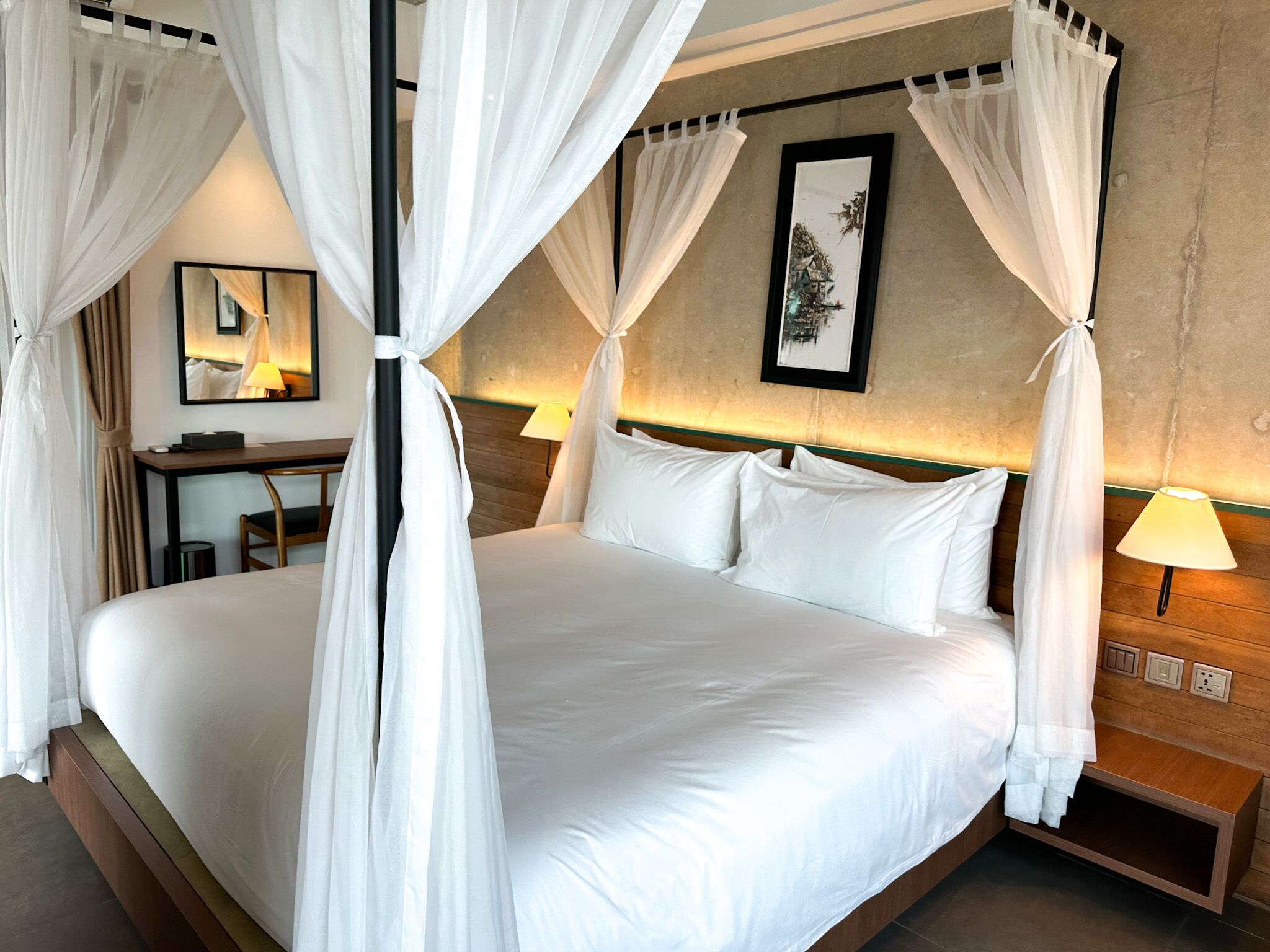 Royal Palace Suites Hotel by Caerus