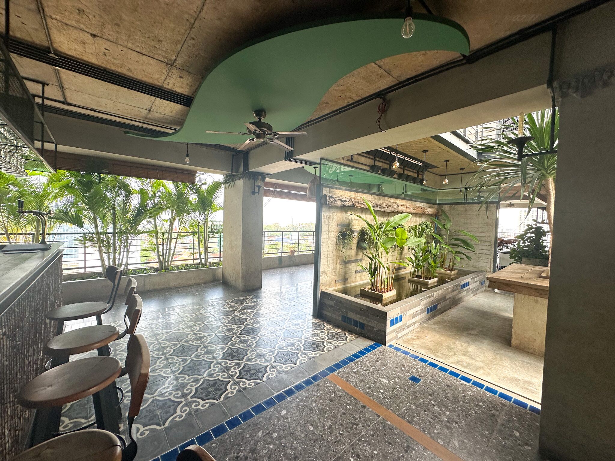 Royal Palace Suites Hotel by Caerus