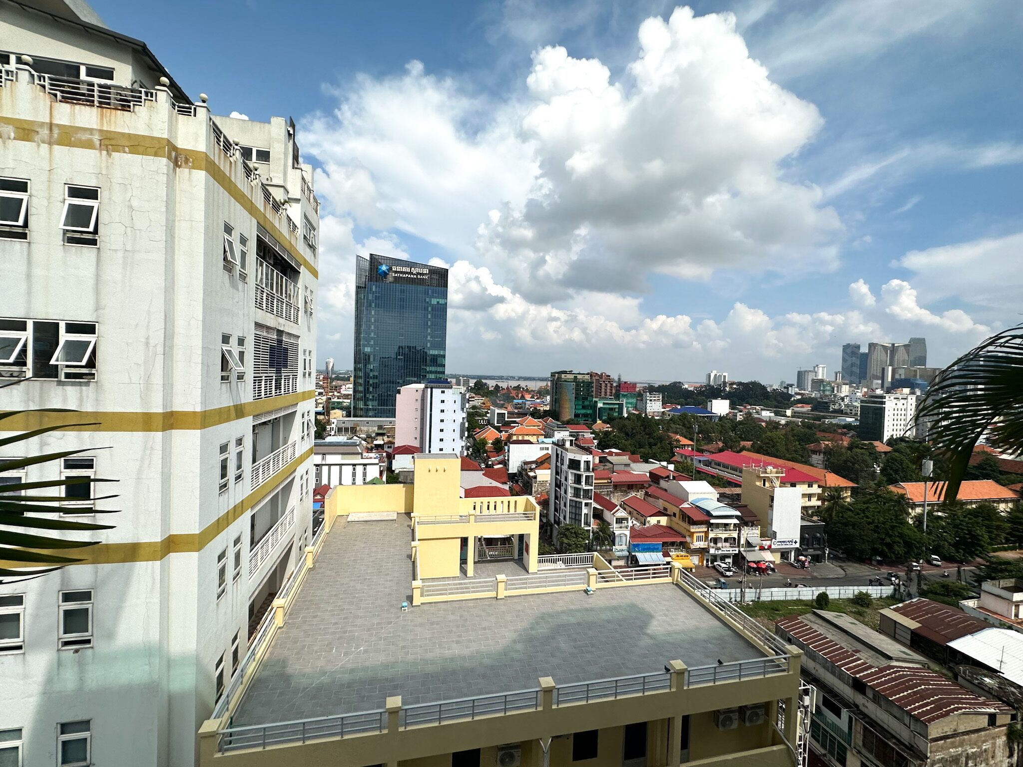 Royal Palace Suites Hotel by Caerus