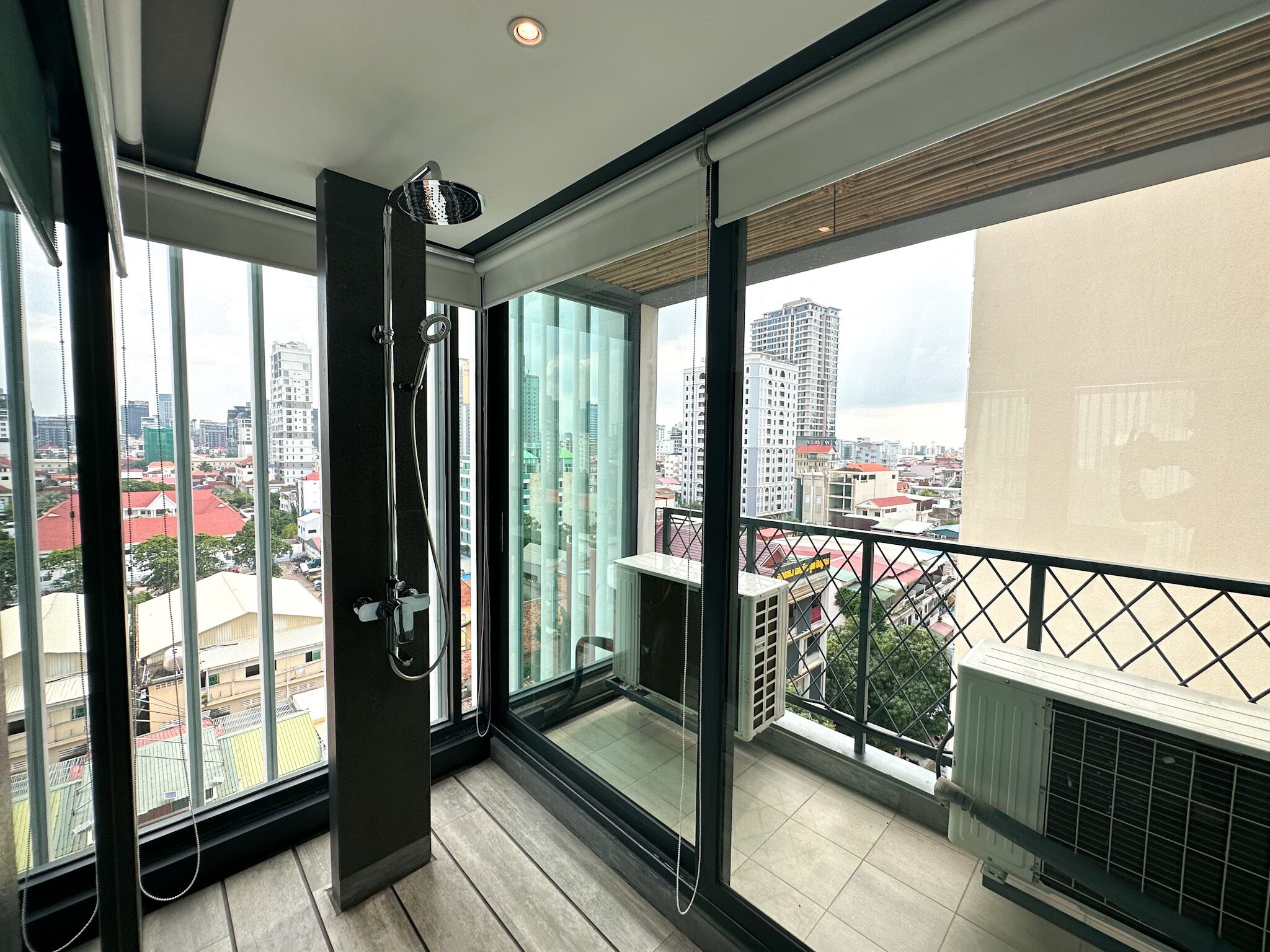 Royal Palace Suites Hotel by Caerus