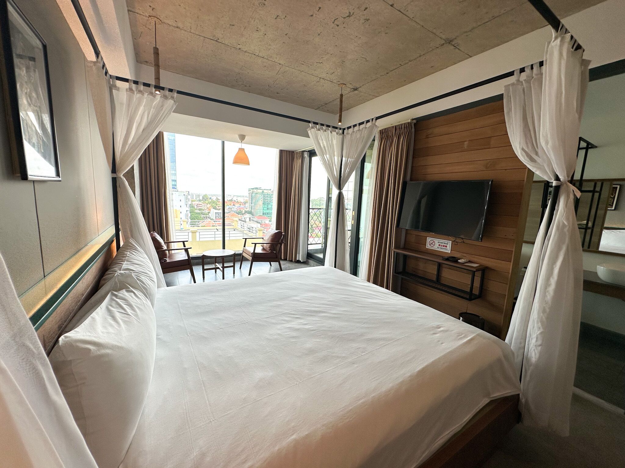 Royal Palace Suites Hotel by Caerus