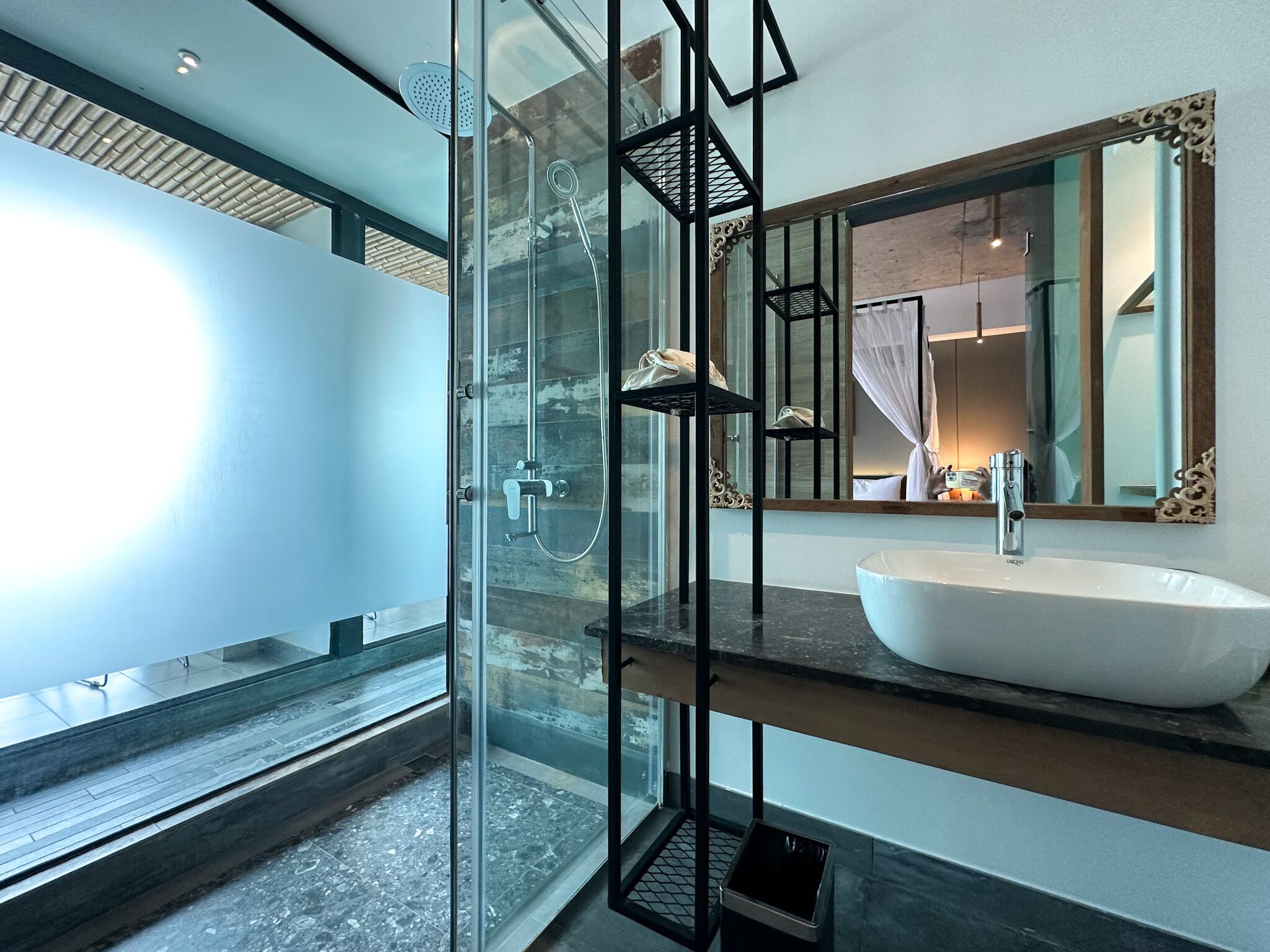 Royal Palace Suites Hotel by Caerus