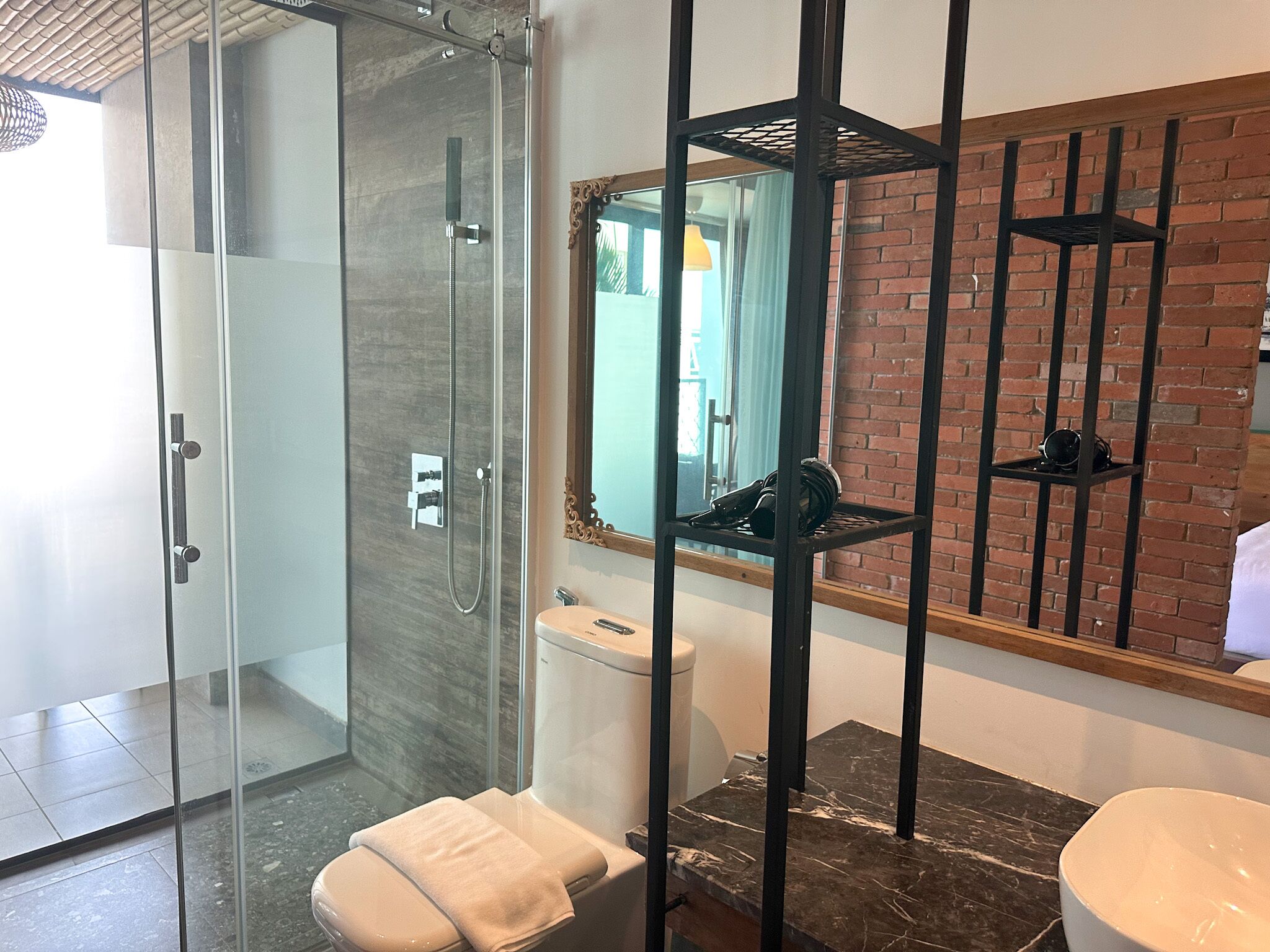 Royal Palace Suites Hotel by Caerus