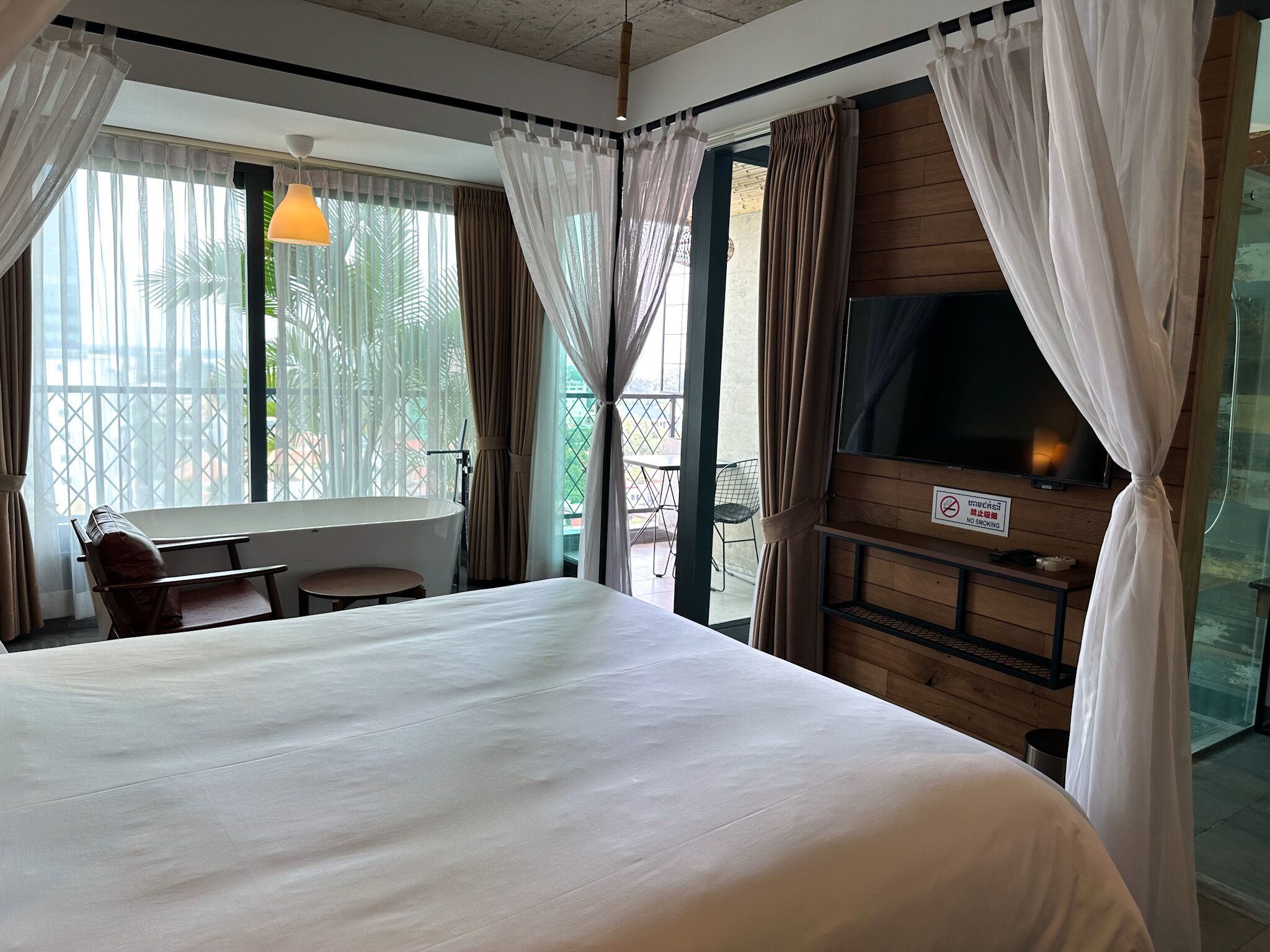 Royal Palace Suites Hotel by Caerus