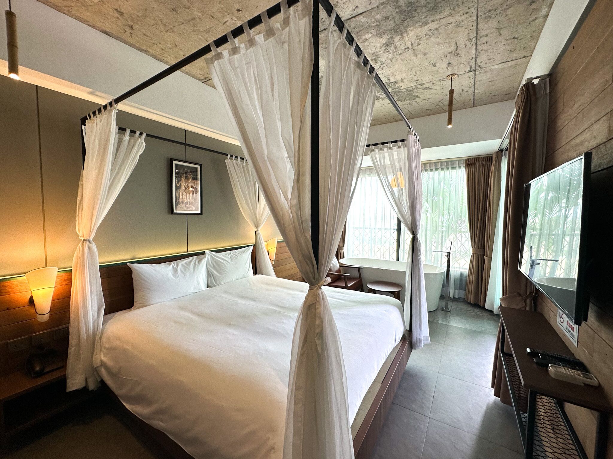 Royal Palace Suites Hotel by Caerus