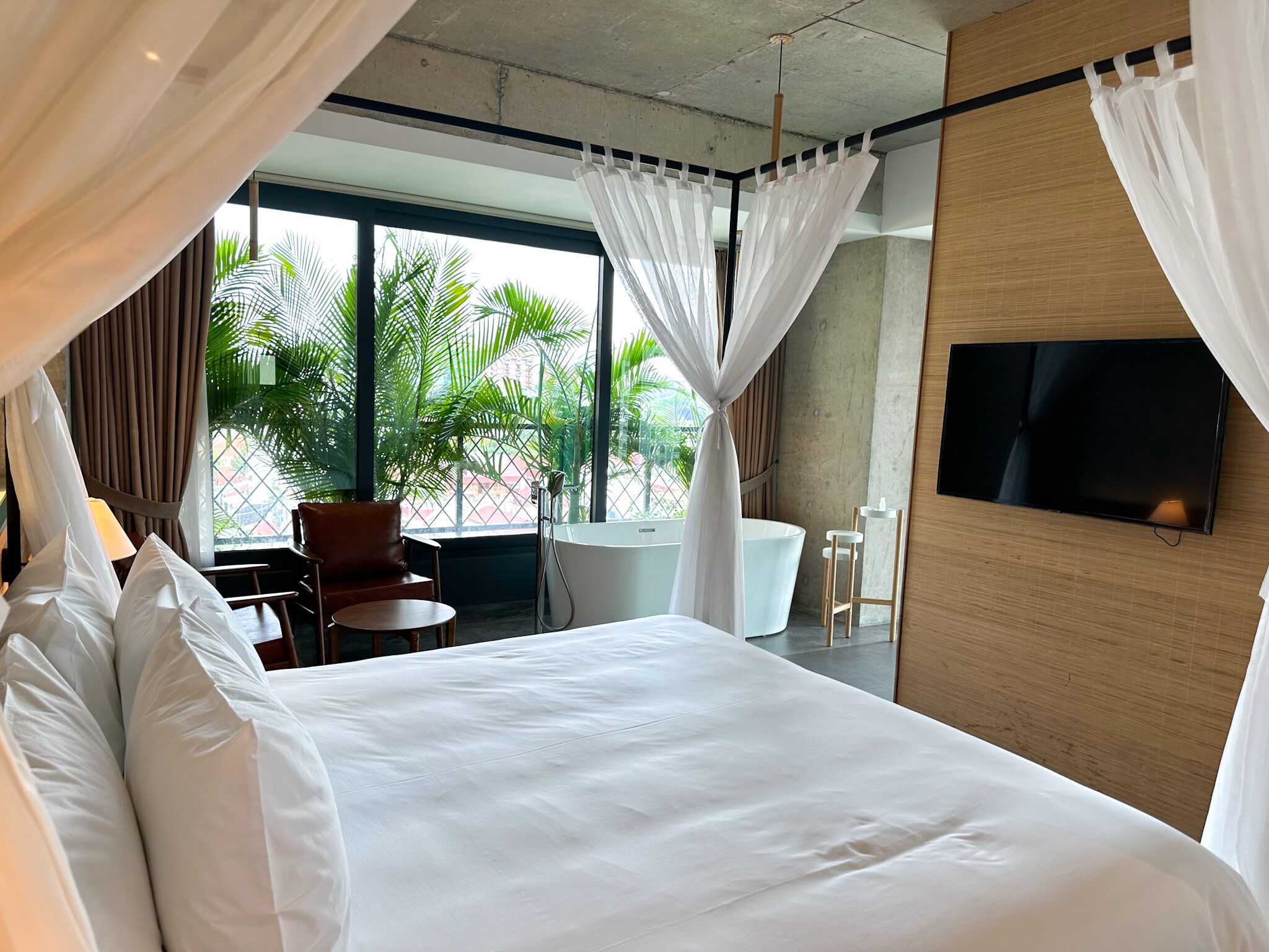 Royal Palace Suites Hotel by Caerus