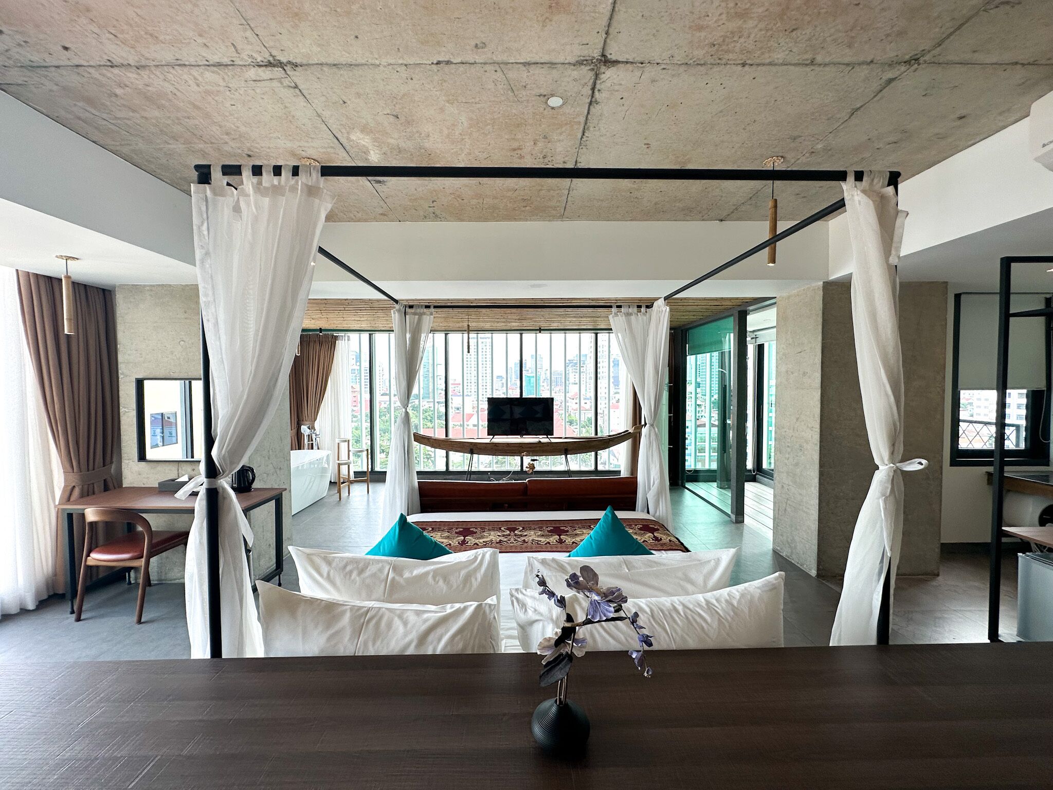 Royal Palace Suites Hotel by Caerus