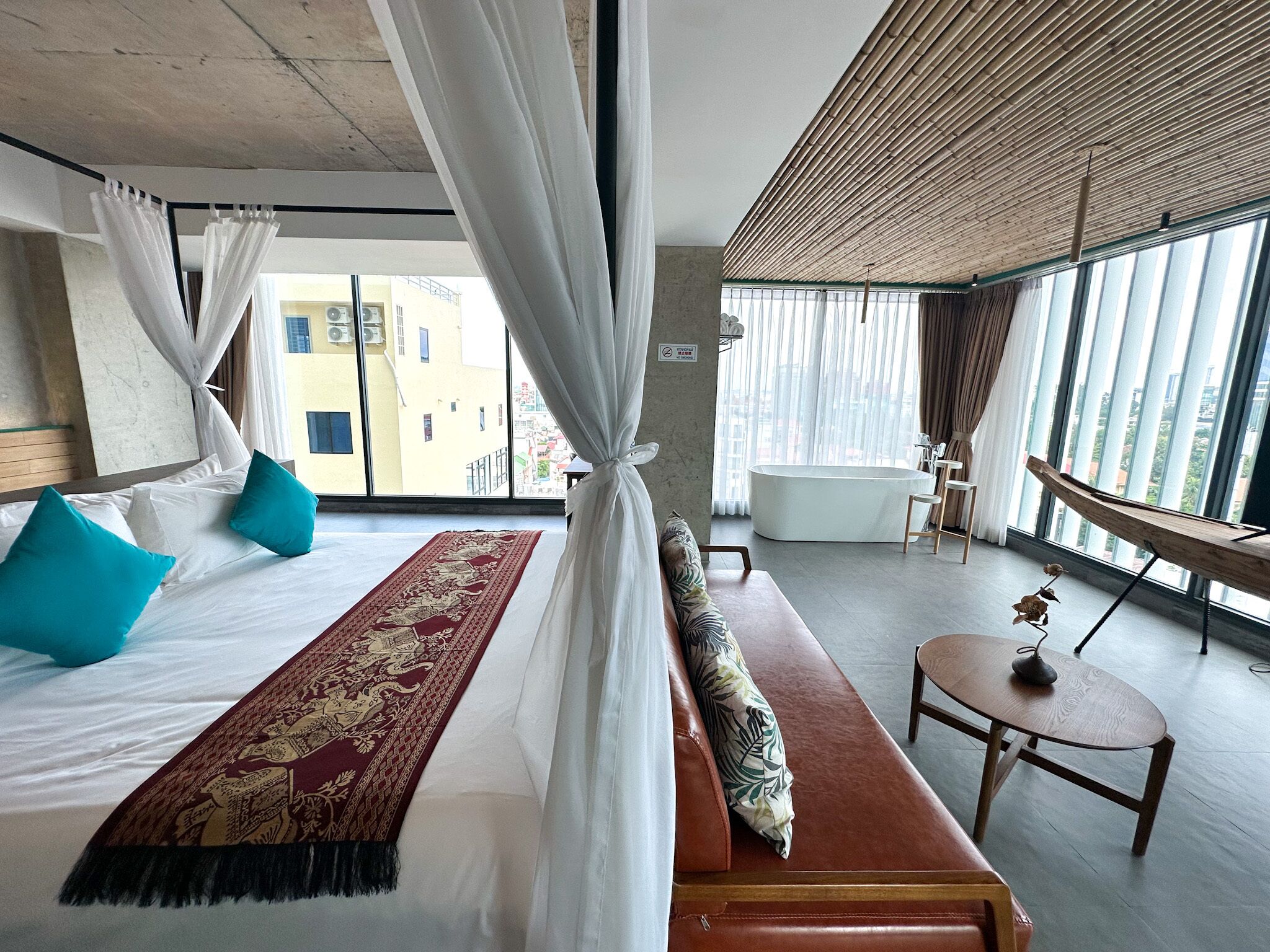Royal Palace Suites Hotel by Caerus