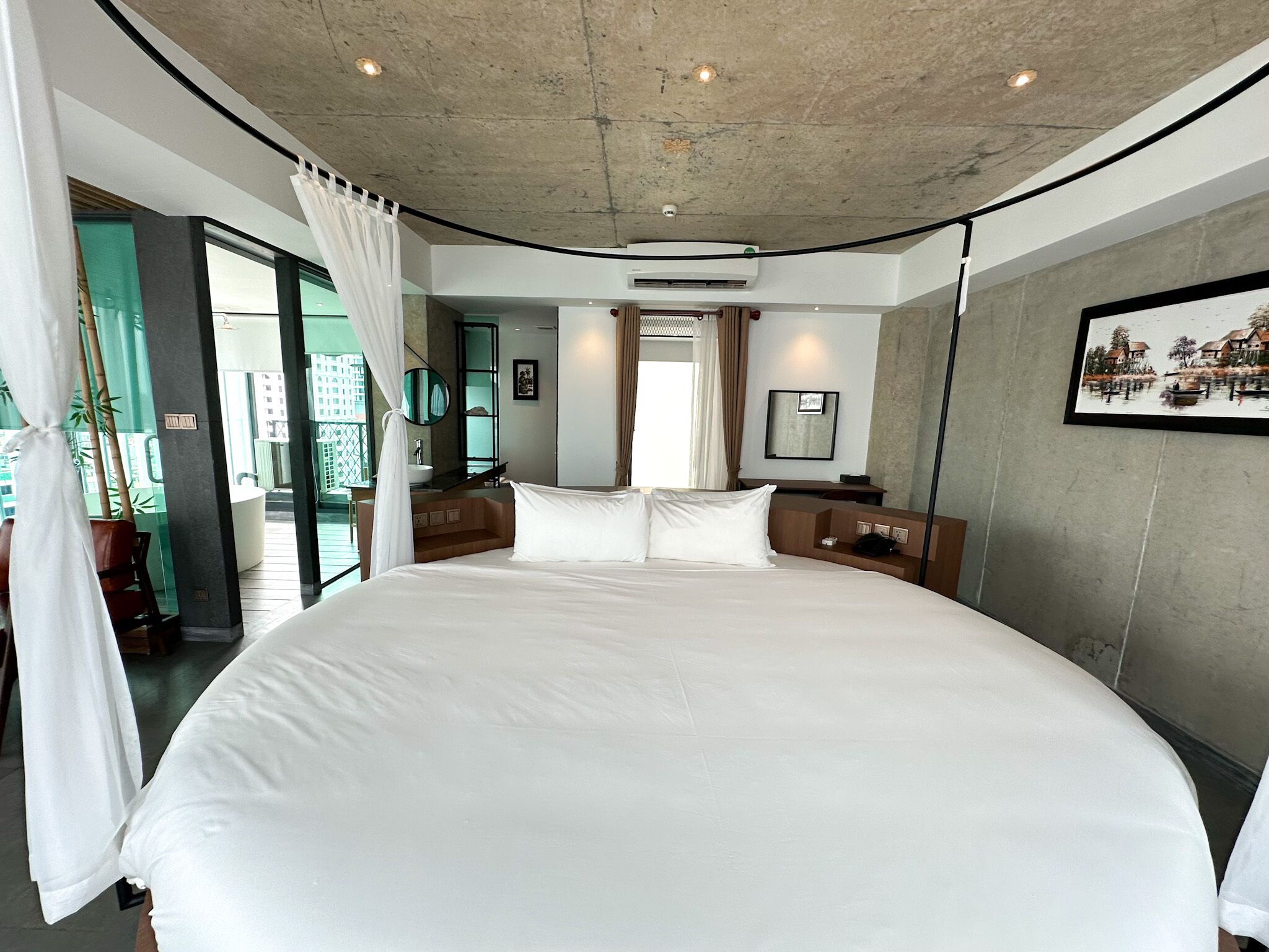 Royal Palace Suites Hotel by Caerus