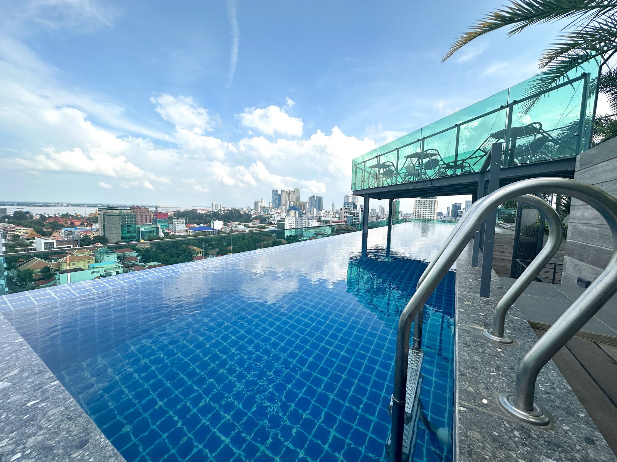 Royal Palace Suites Hotel by Caerus