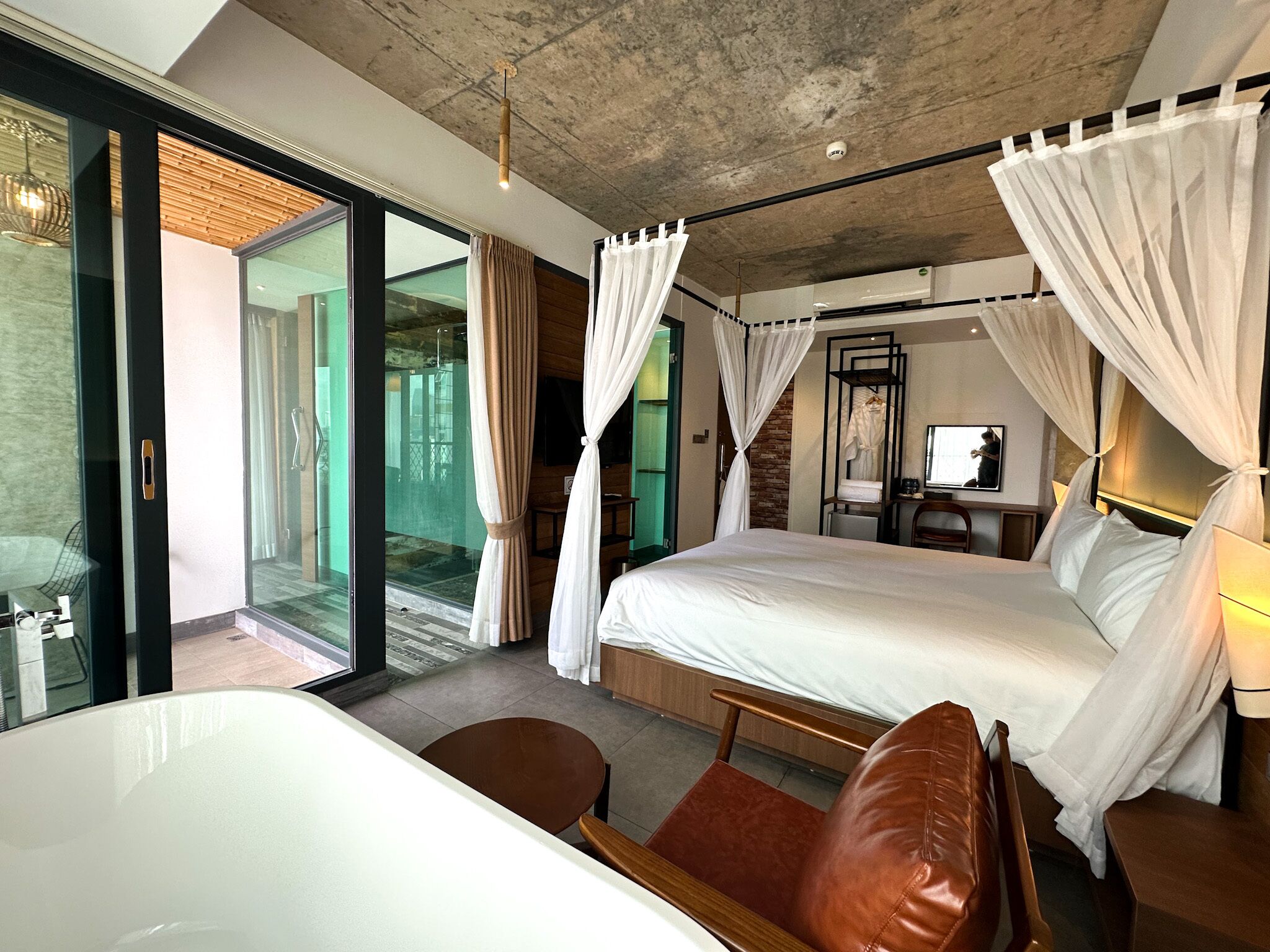 Royal Palace Suites Hotel by Caerus